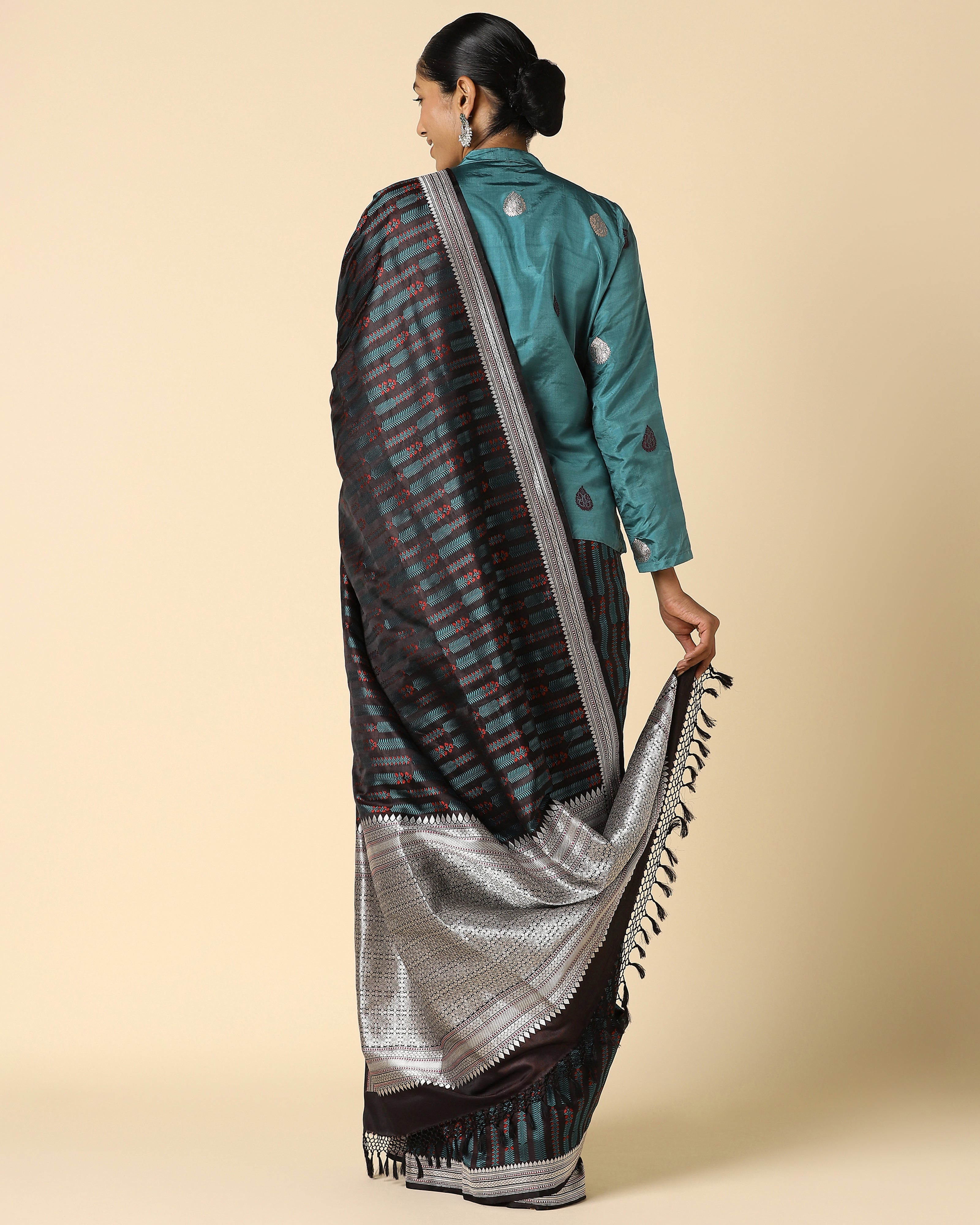 Consola Banarasi Tanchoi And Kadwa Silk Saree