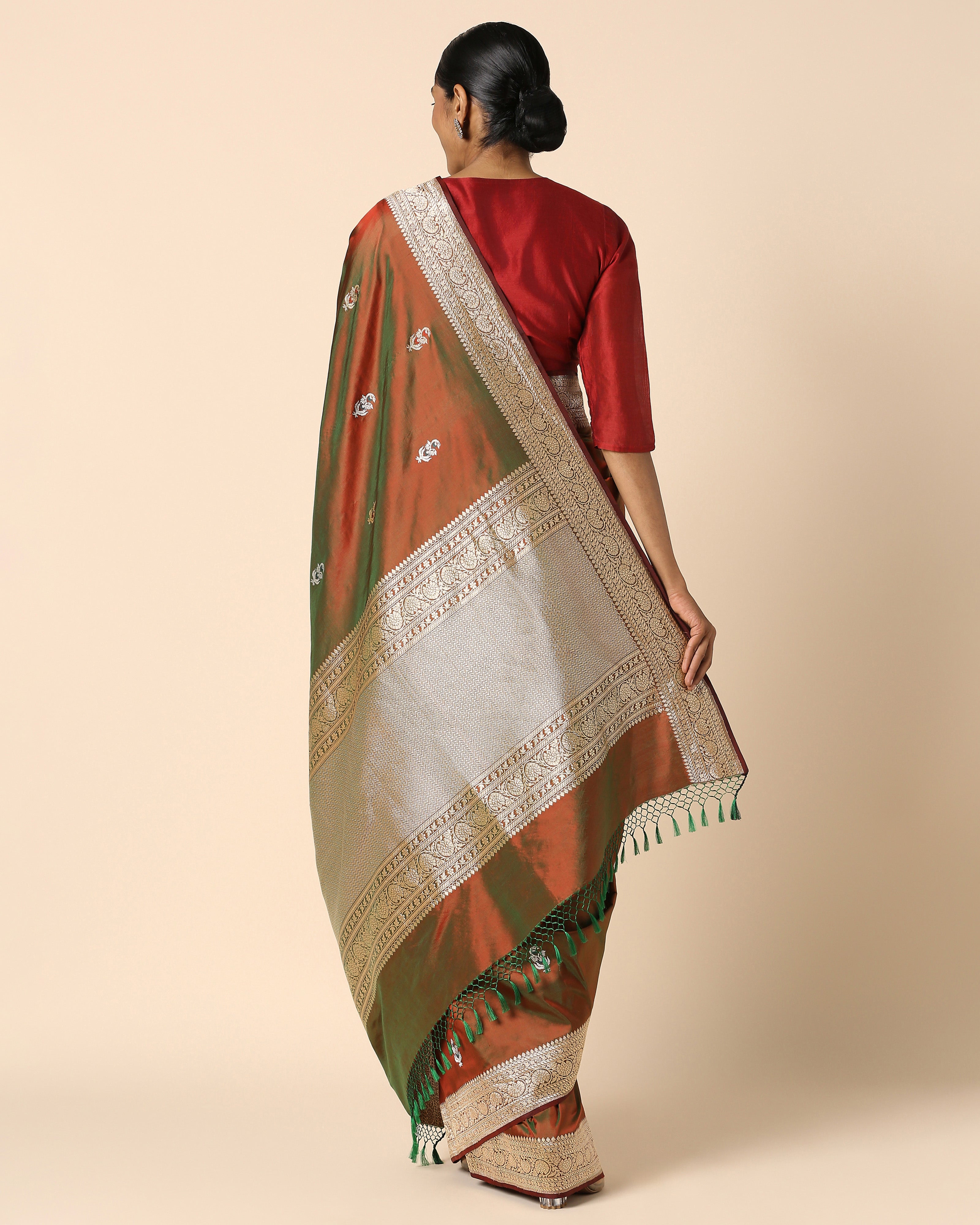 Malgun Banarasi Kadwa Silk Saree