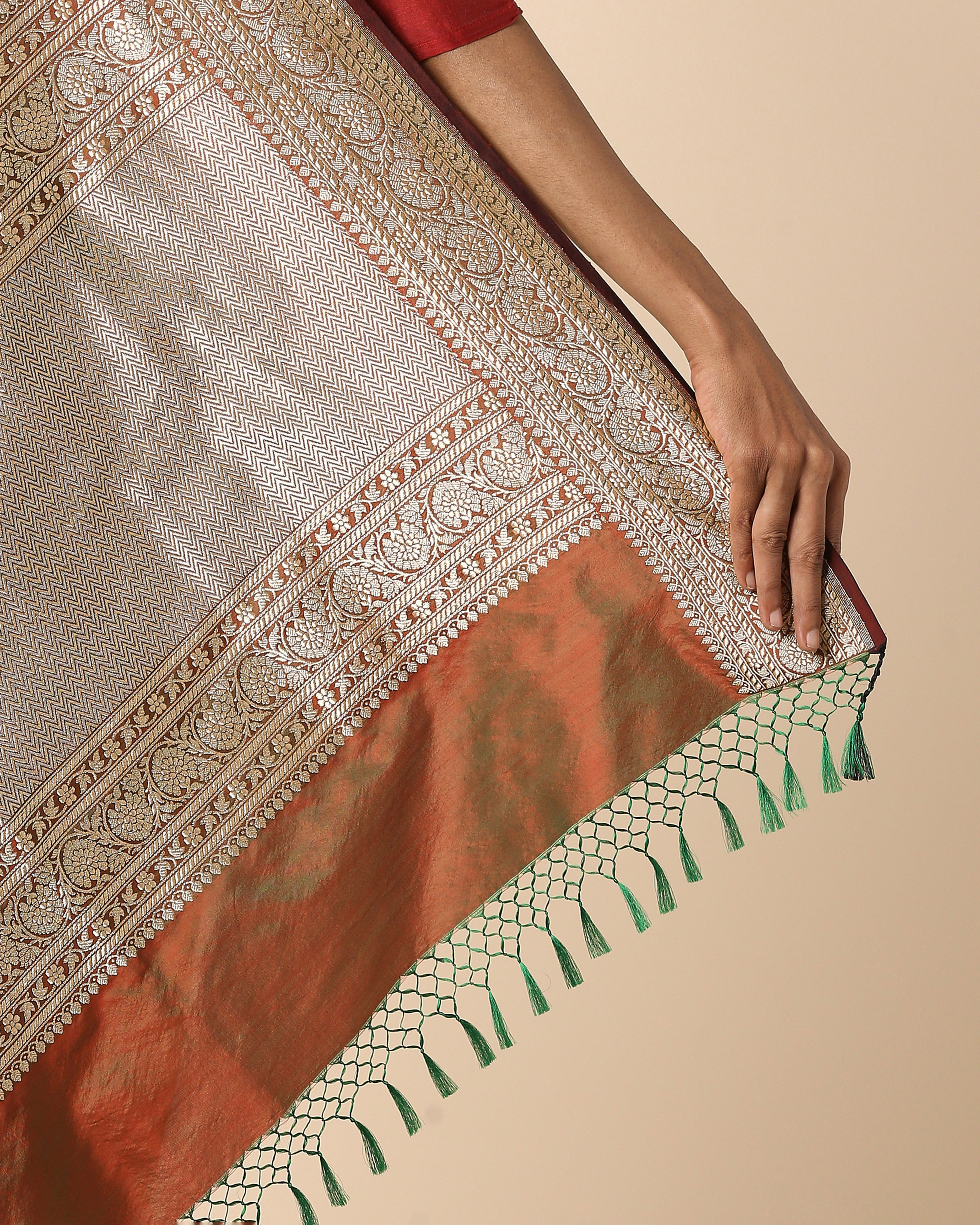 Malgun Banarasi Kadwa Silk Saree