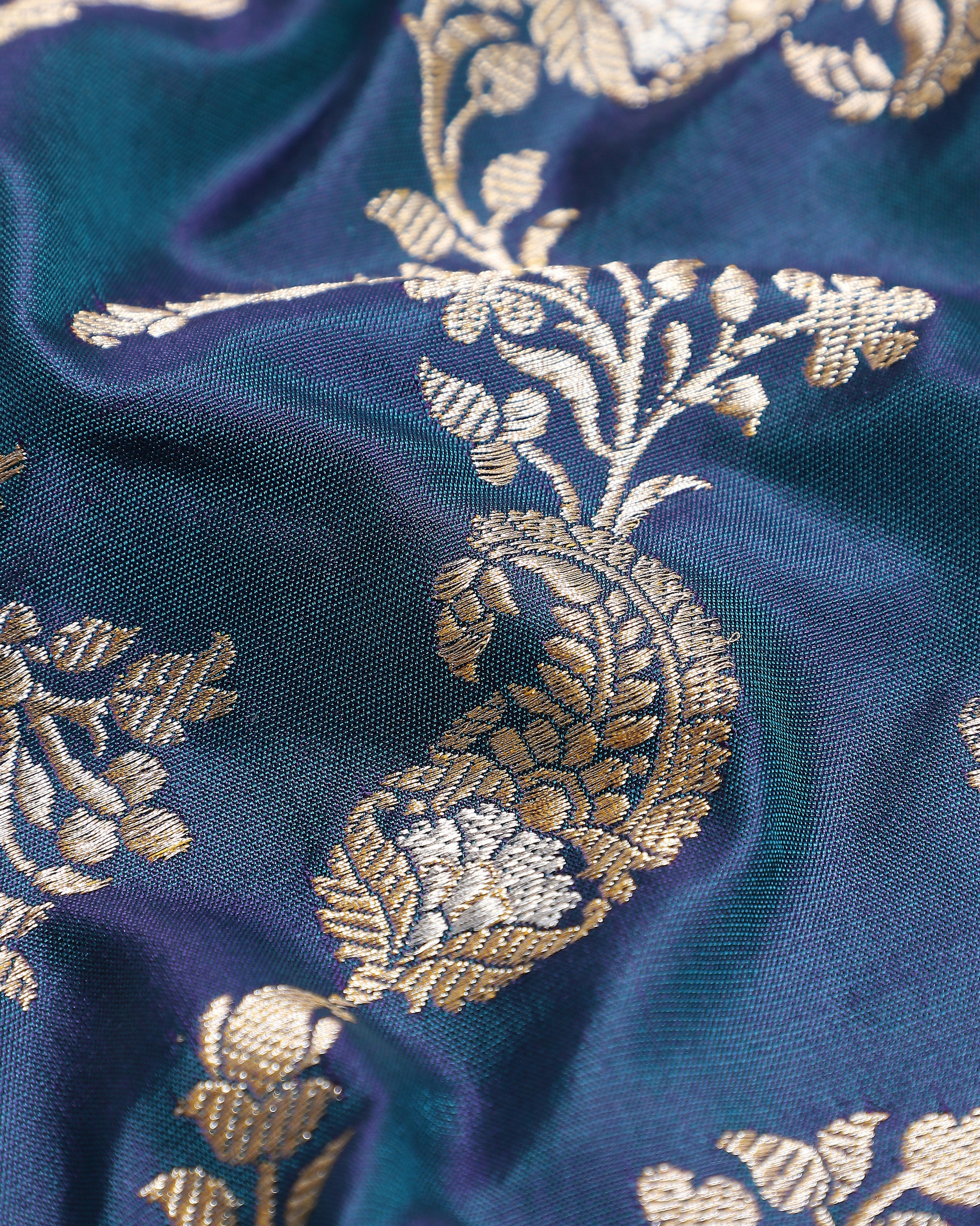 Siya Banarasi Kadwa Silk Saree