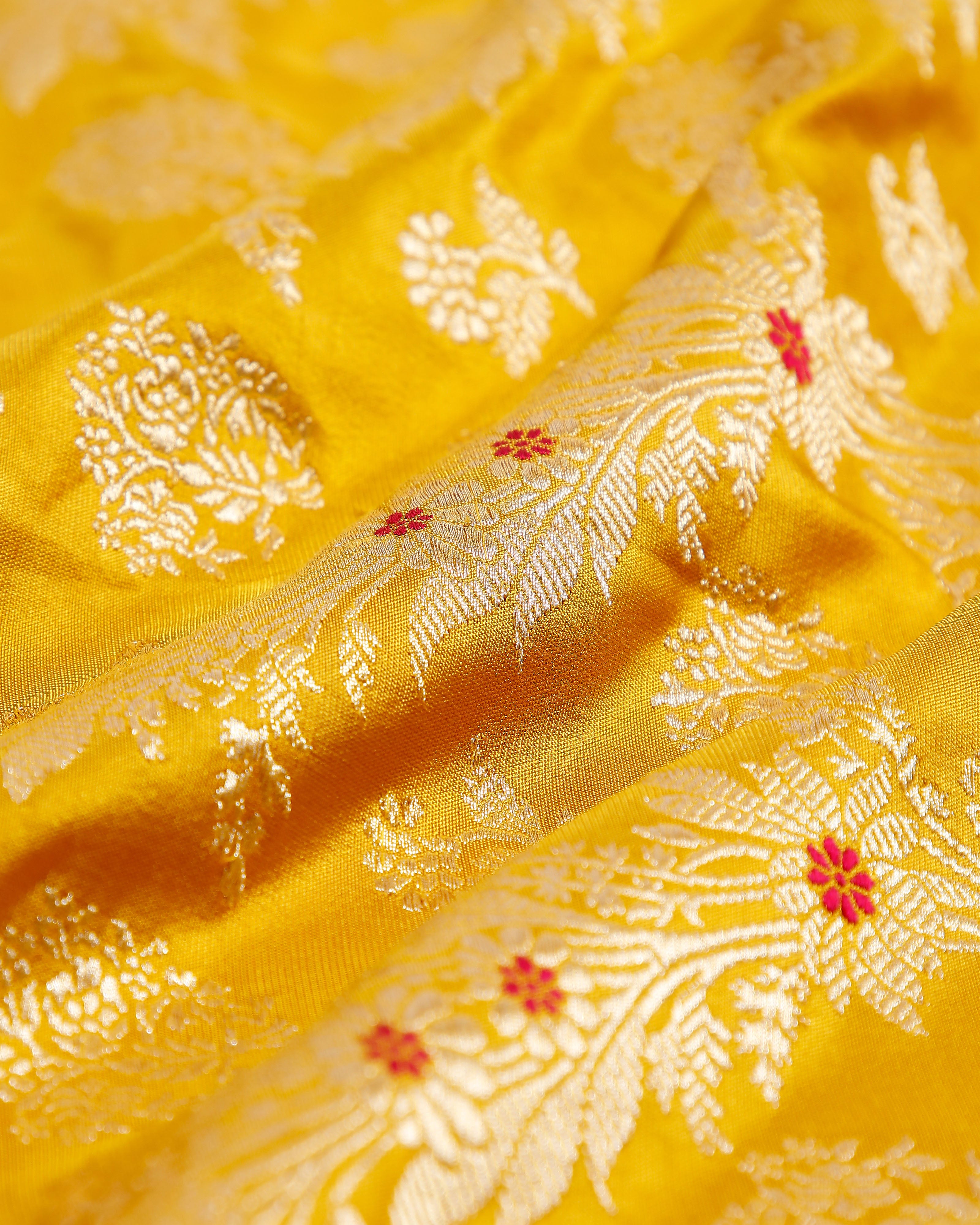 Samayah Banarasi Kadwa Silk Saree