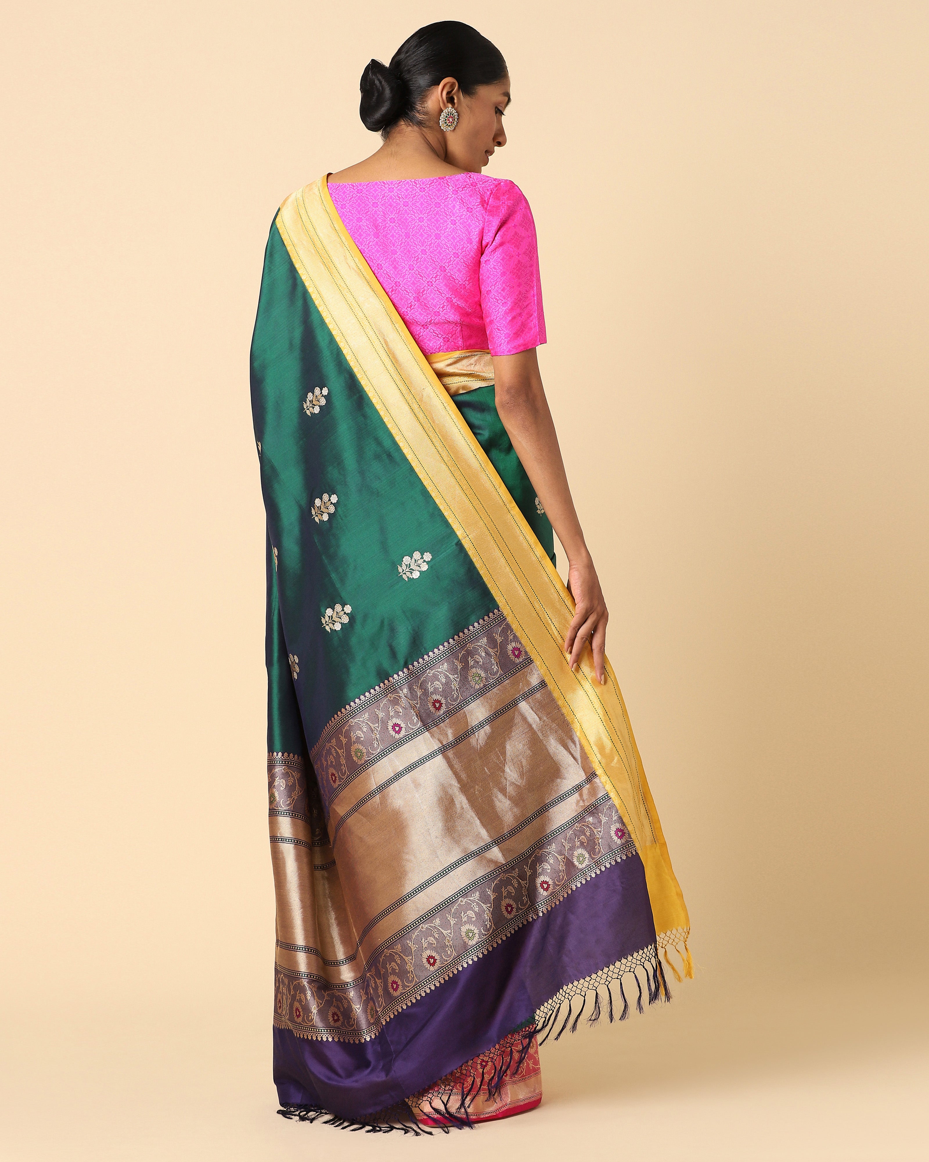 Anaylah Banarasi Kadwa Silk Saree