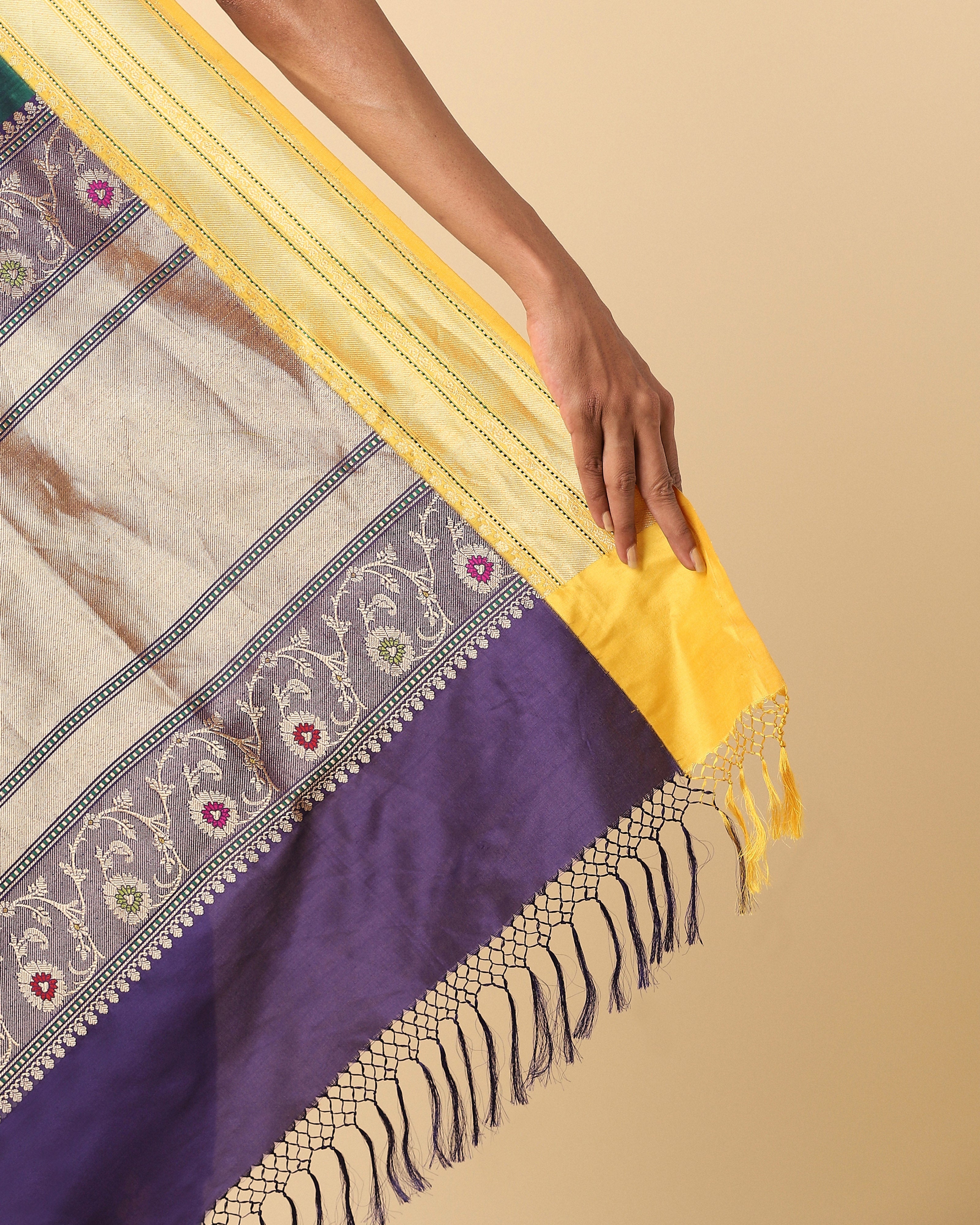 Anaylah Banarasi Kadwa Silk Saree