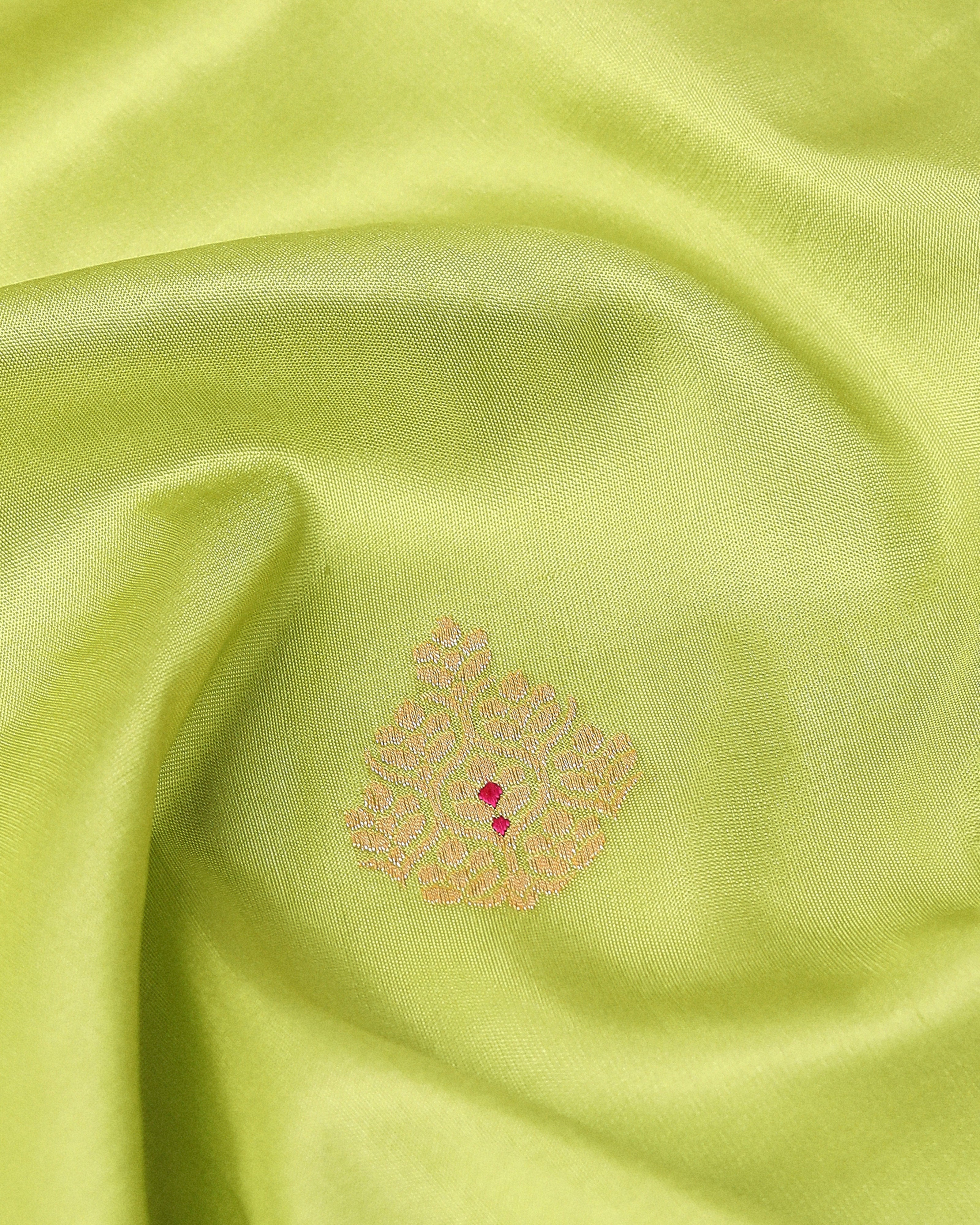 Nilaah Banarasi Kadwa Silk Saree