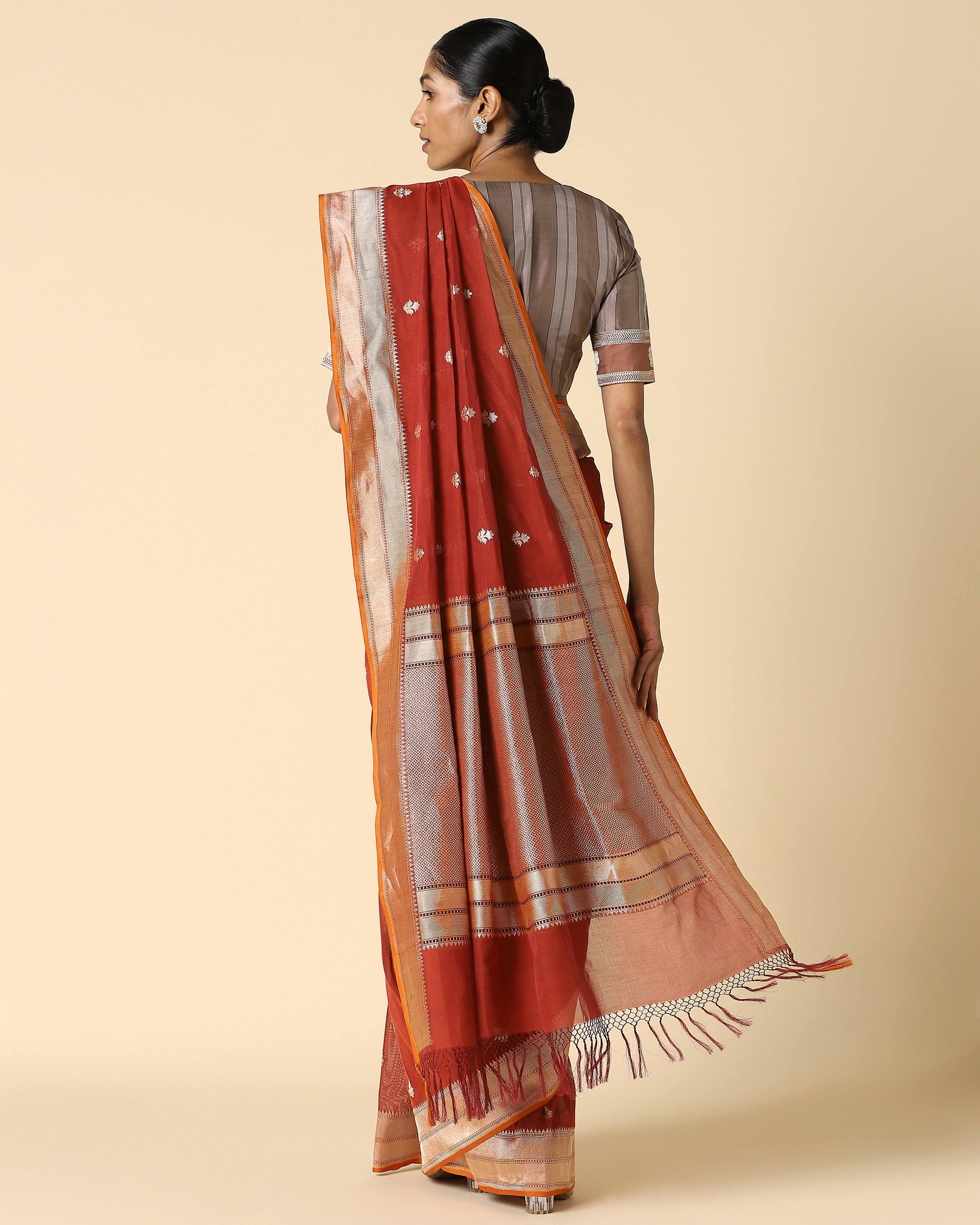 Parinika Banarasi Kadwa Cotton Saree