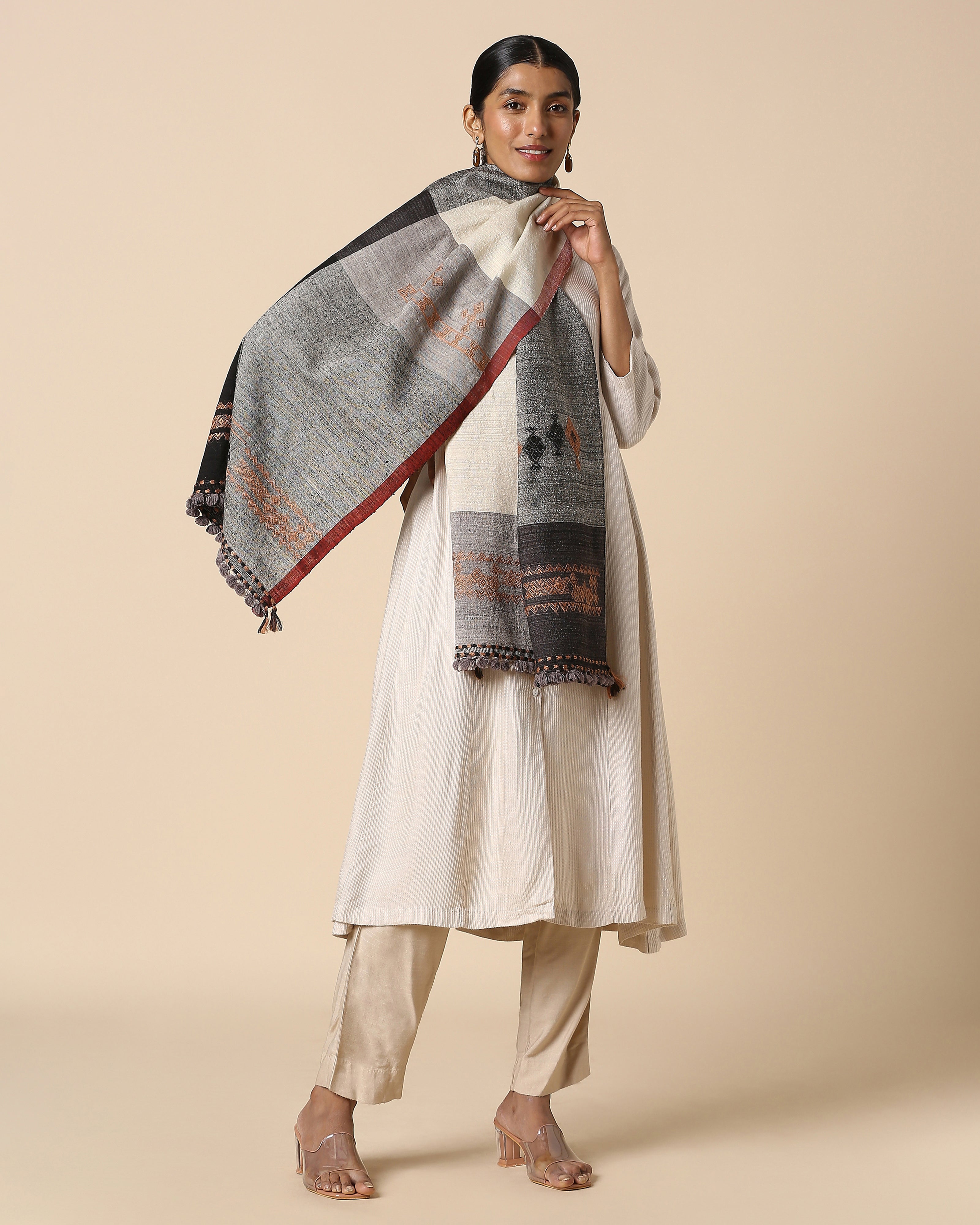 Sela Bhujodi Extra Weft Wool Silk Stole