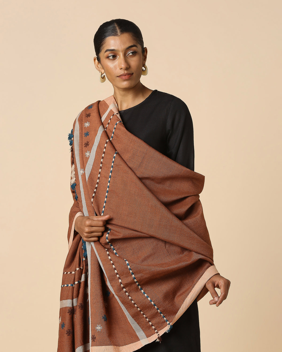 Ameen Bhujodi Extra Weft Woolen Shawl