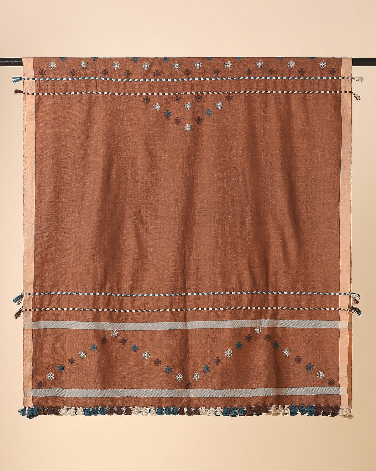 Ameen Bhujodi Extra Weft Woolen Shawl