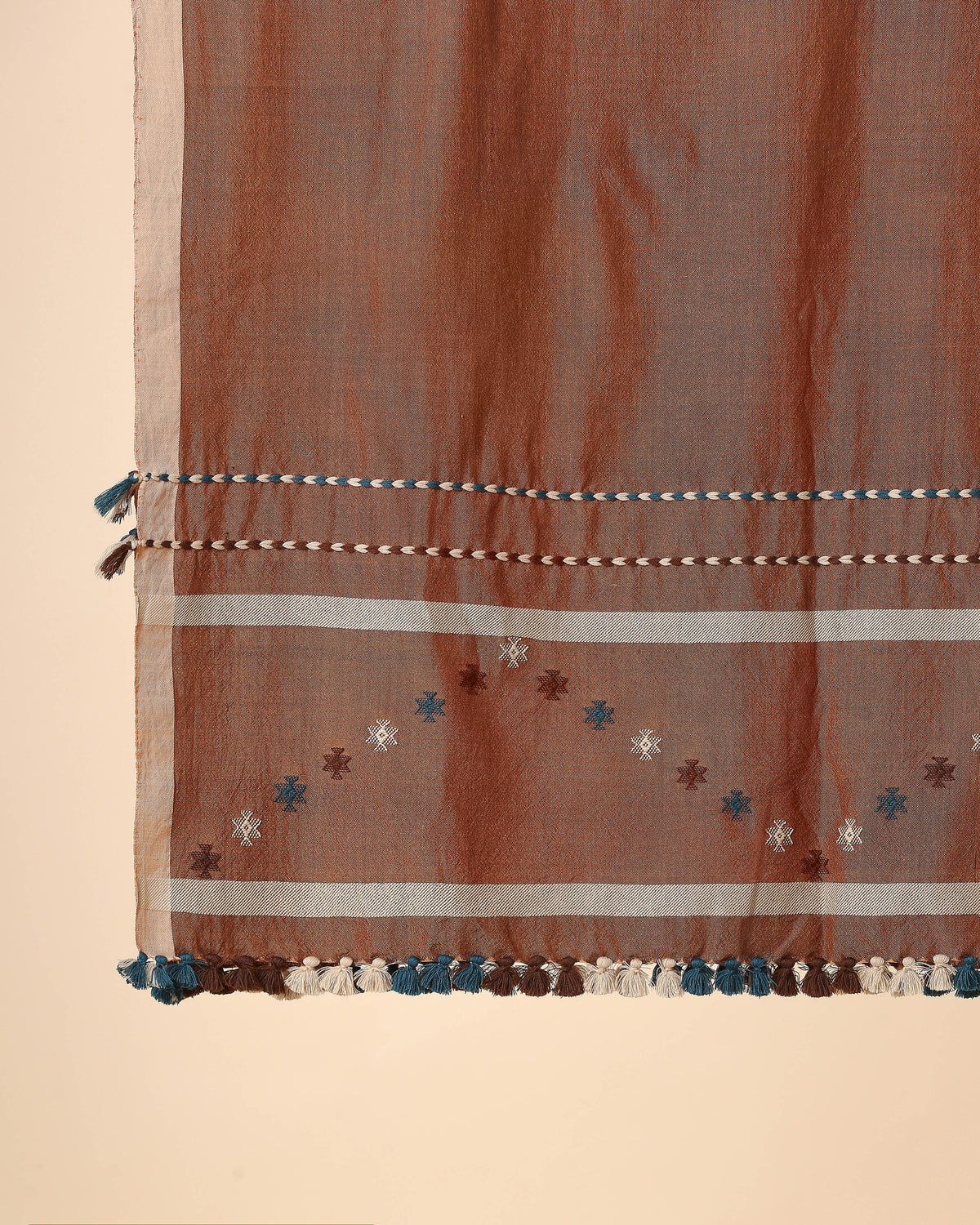 Ameen Bhujodi Extra Weft Woolen Shawl