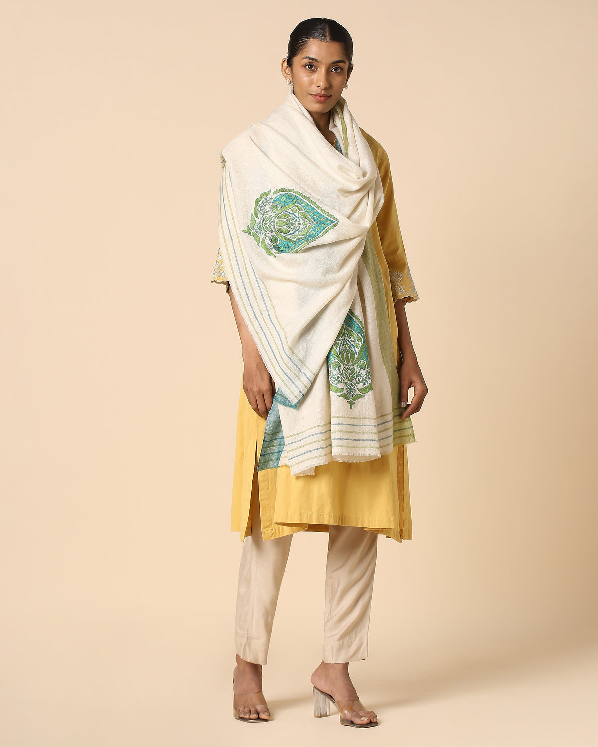 Drupa Kashmir Sozni Embroidery Pashmina Shawl