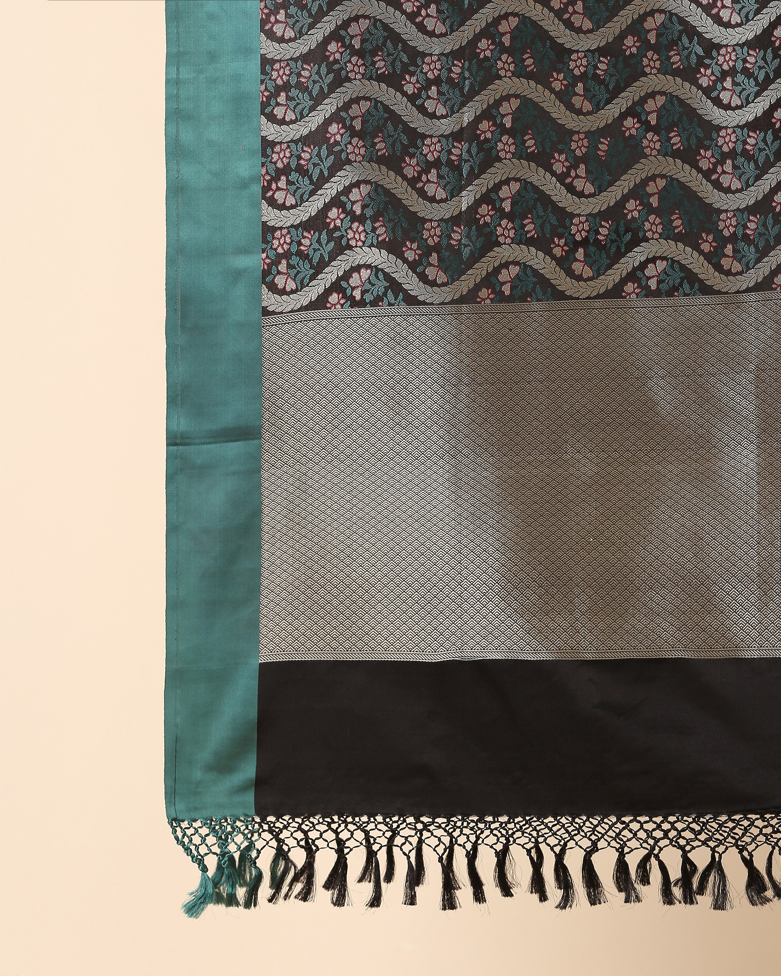 Ruhei Banarasi Tanchoi And Kadwa Silk Dupatta