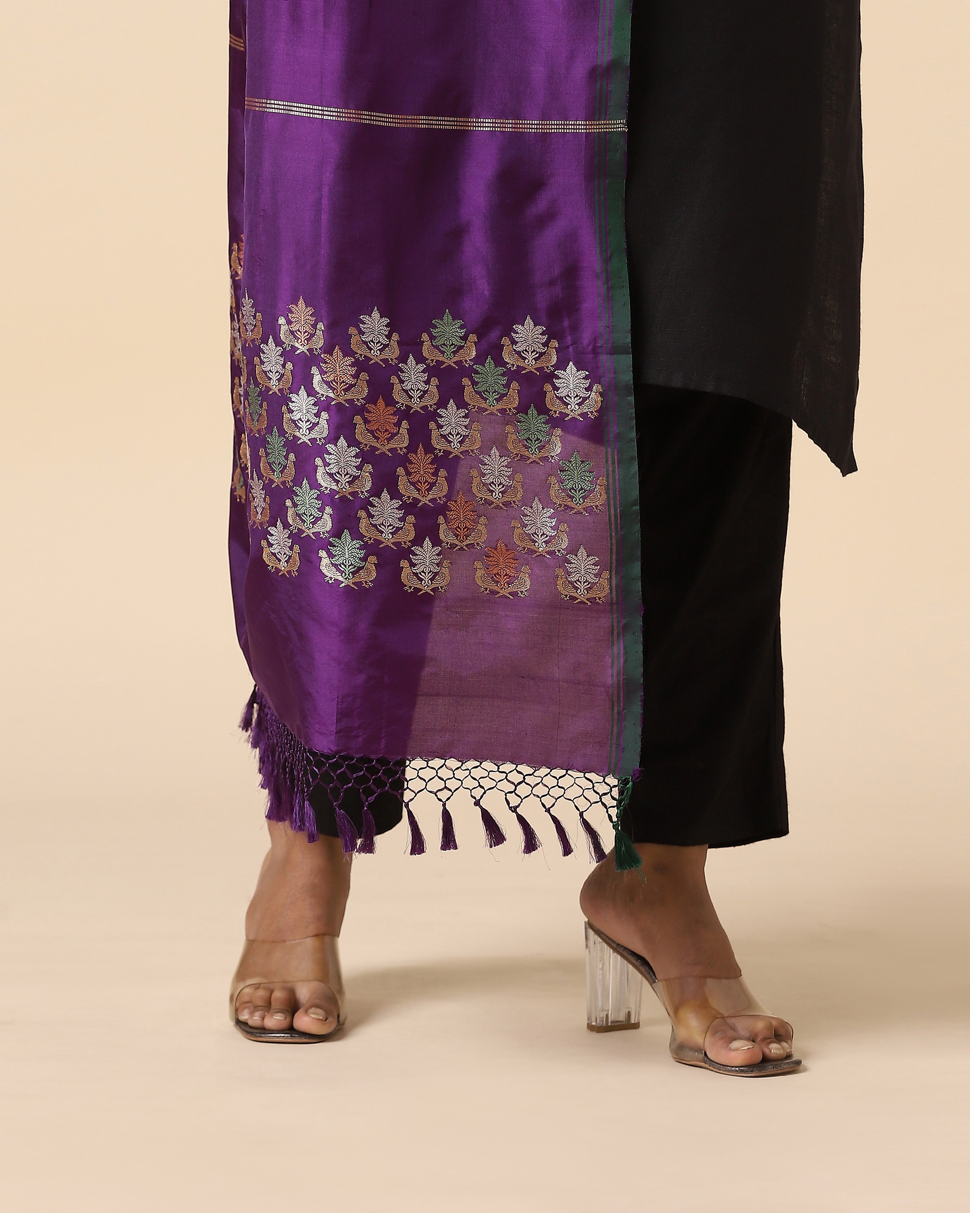 Dhariyaa Banarasi Kadwa Silk Dupatta