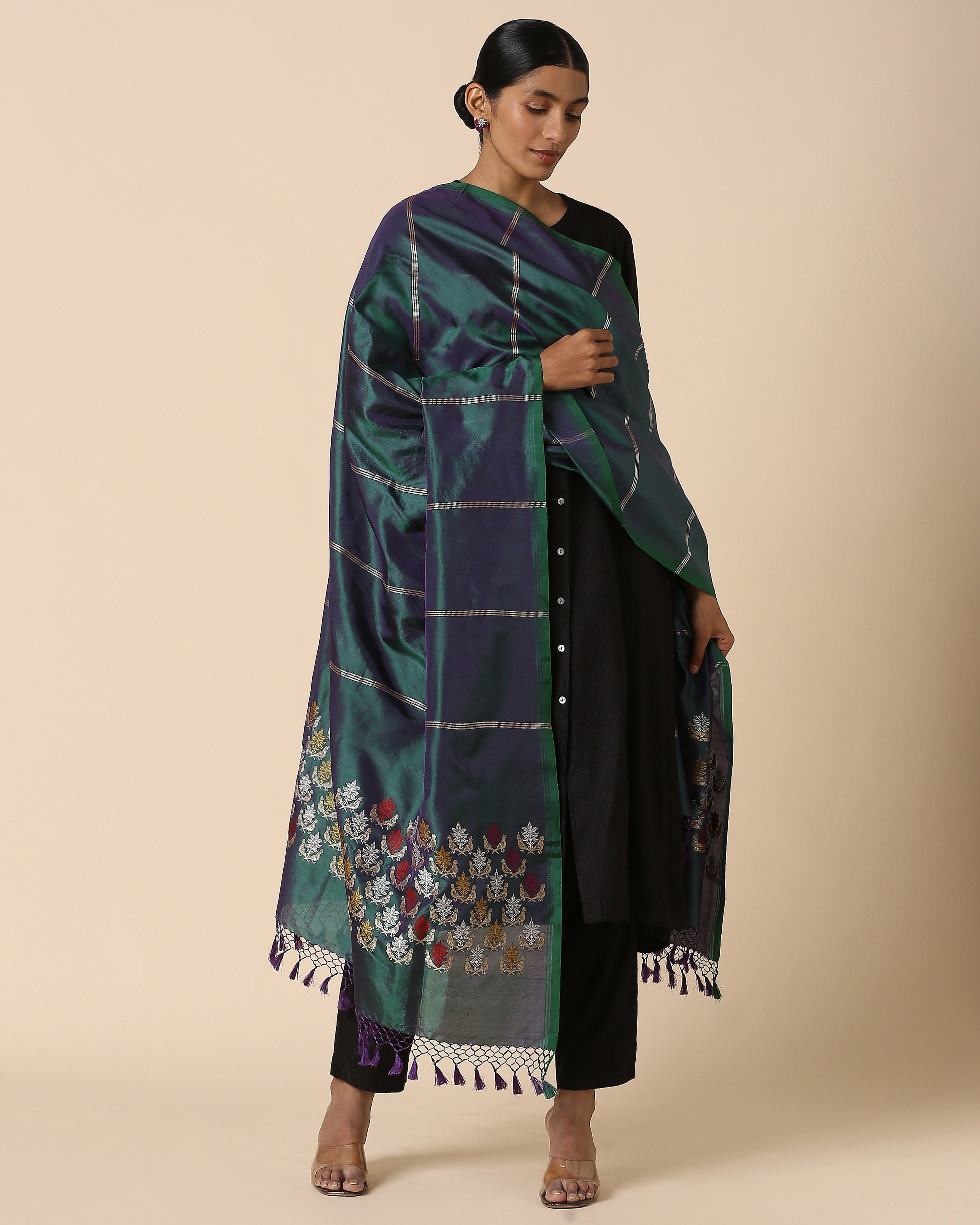 Dhariyaa Banarasi Kadwa Silk Dupatta