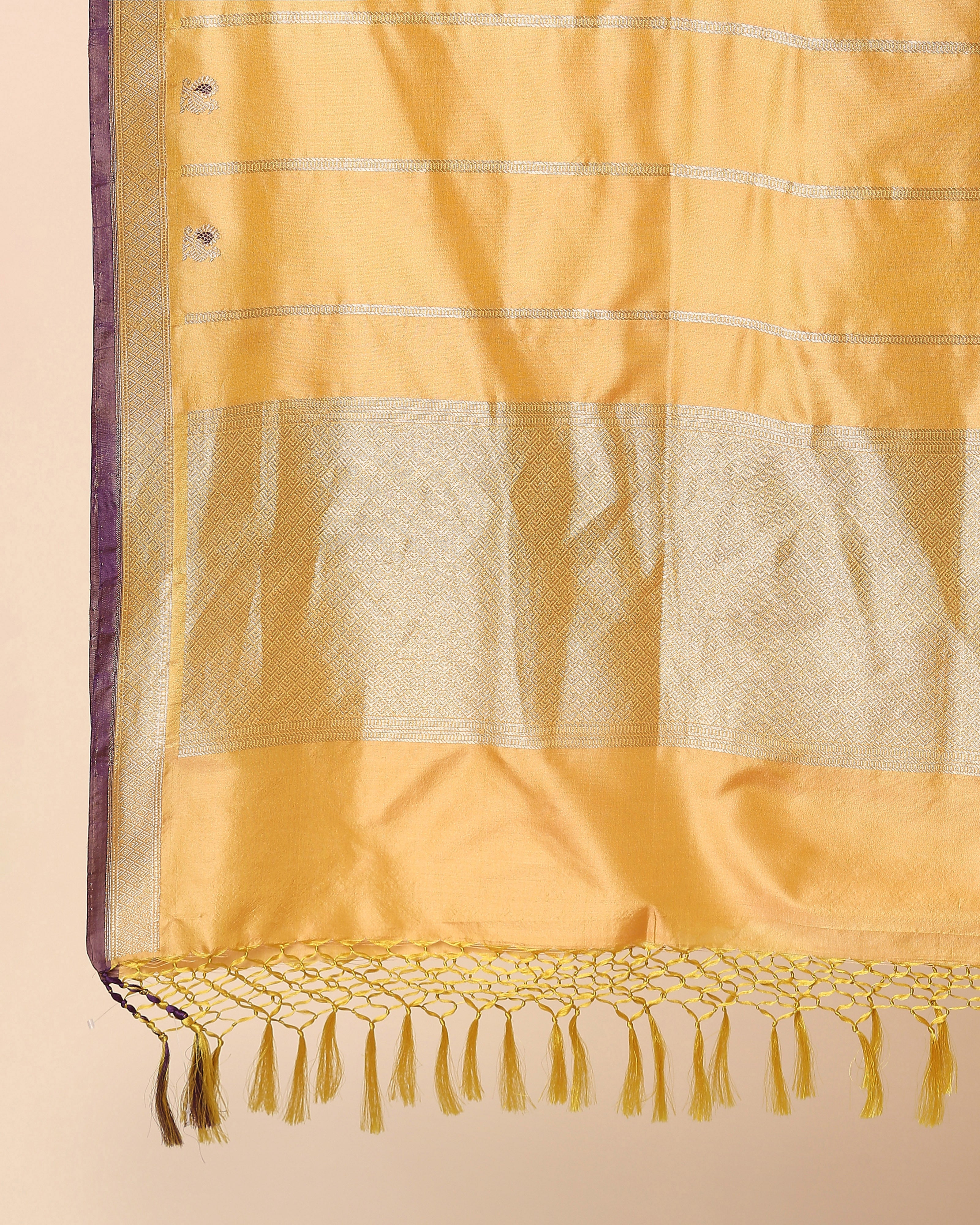 Lekshmi Banarasi Kadwa Silk Dupatta