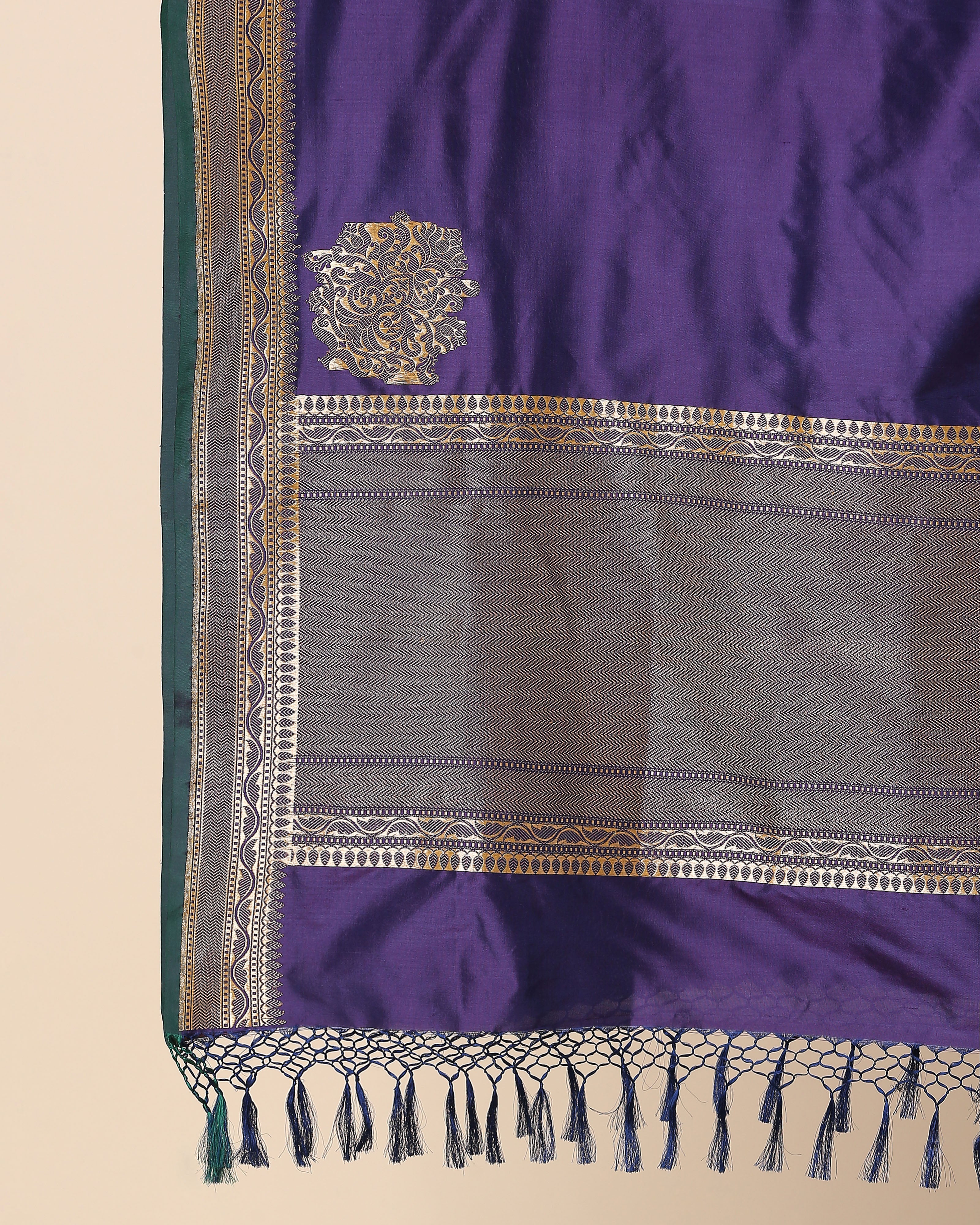 Shakuntala Banarasi Kadwa Silk Dupatta
