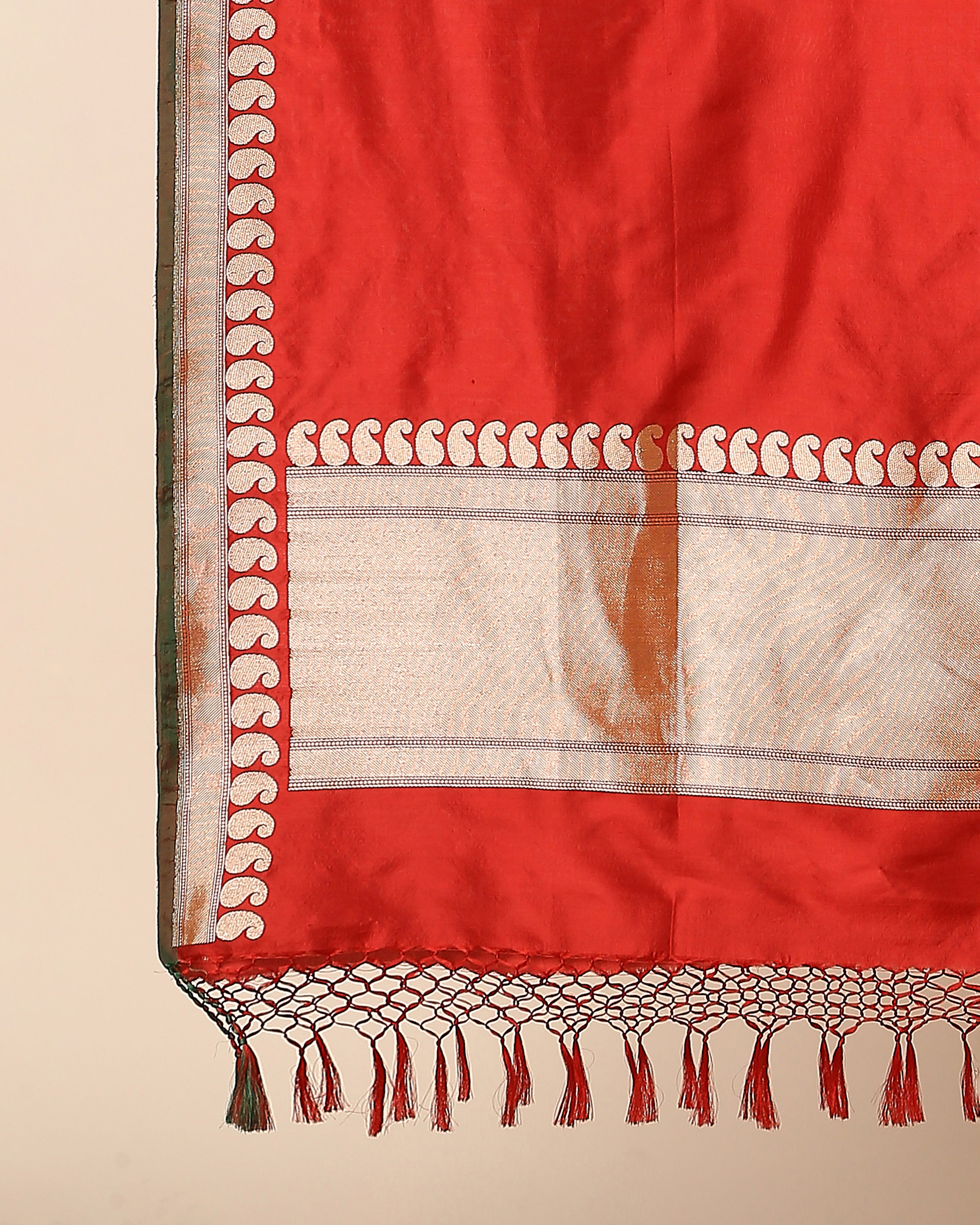 Sreya Banarasi Kadwa Silk Dupatta