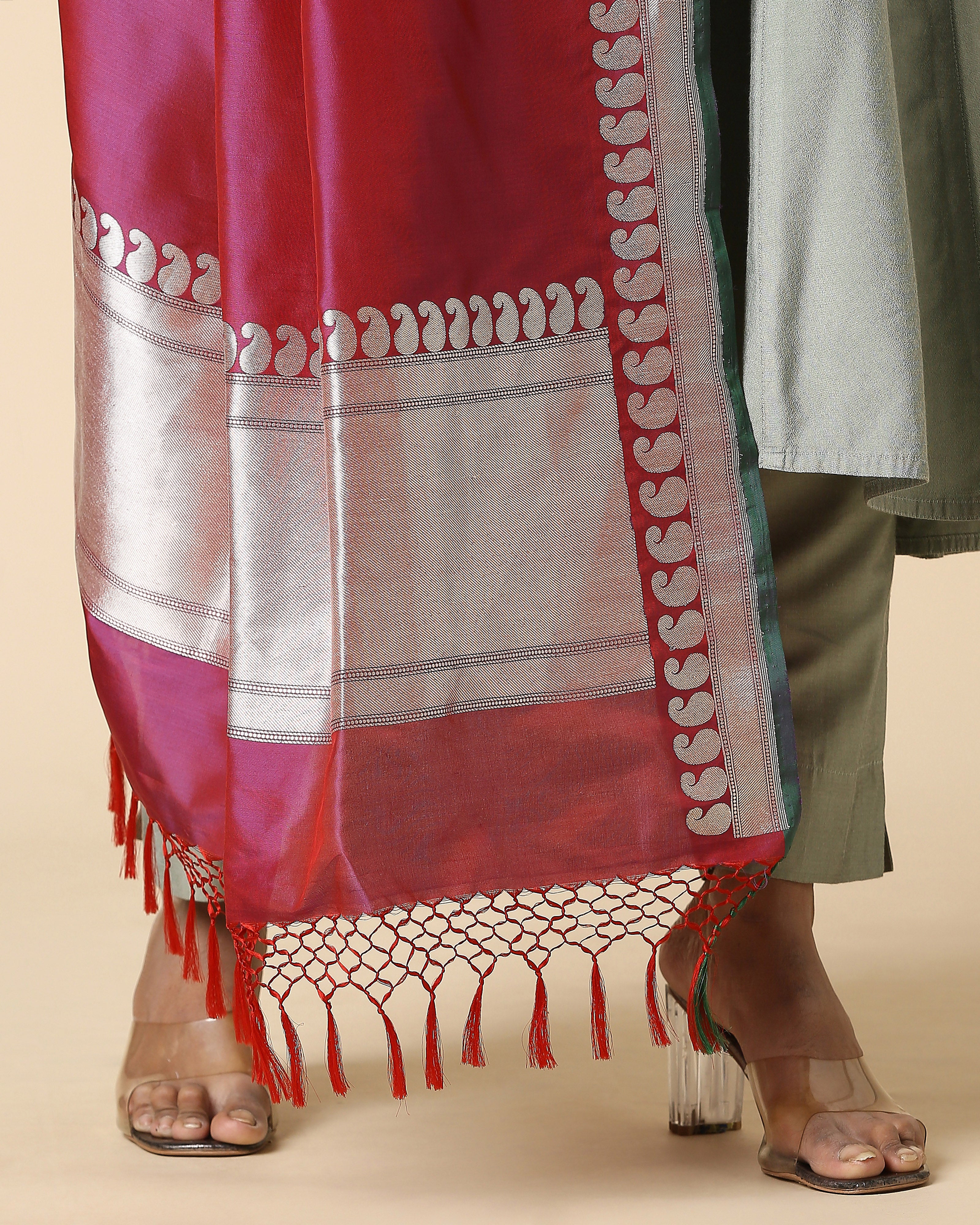Sreya Banarasi Kadwa Silk Dupatta