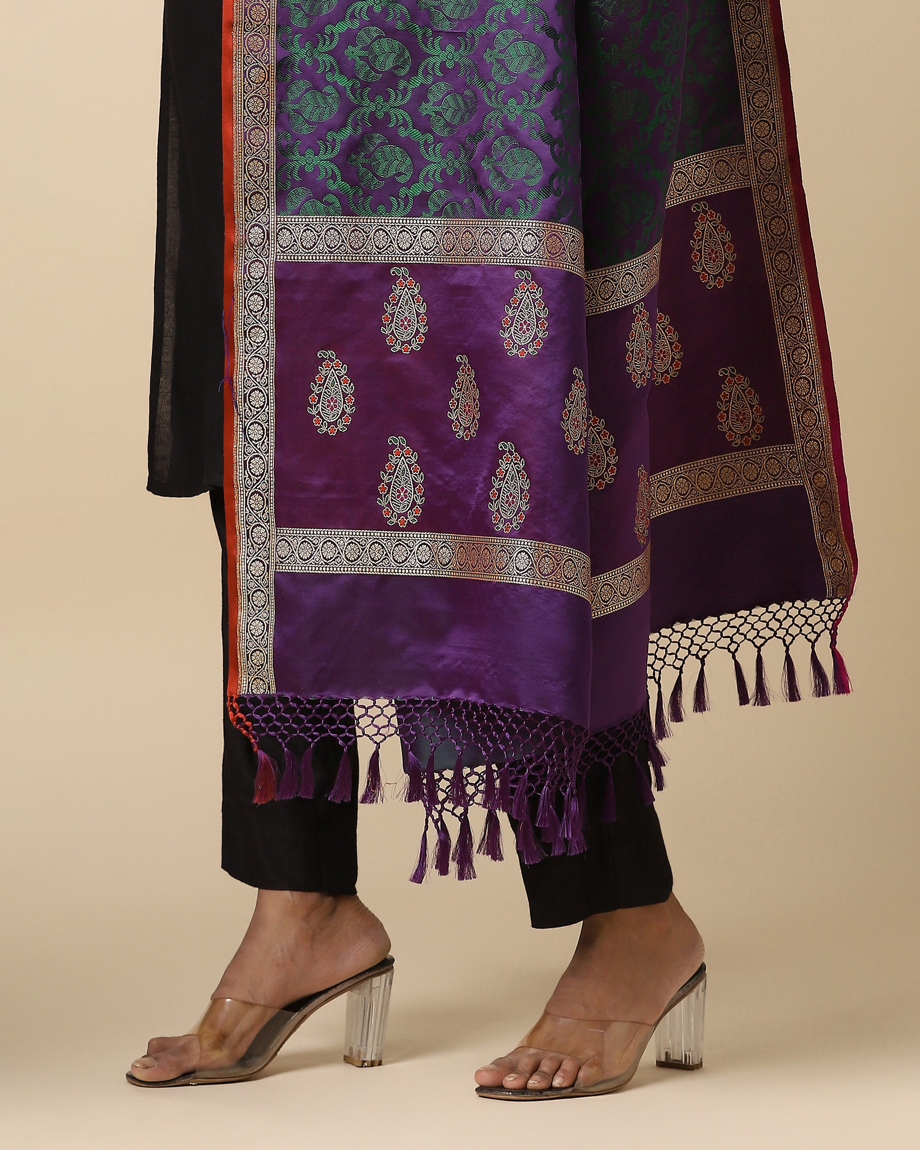 Dorothi Banarasi Tanchoi And Kadwa Silk Dupatta