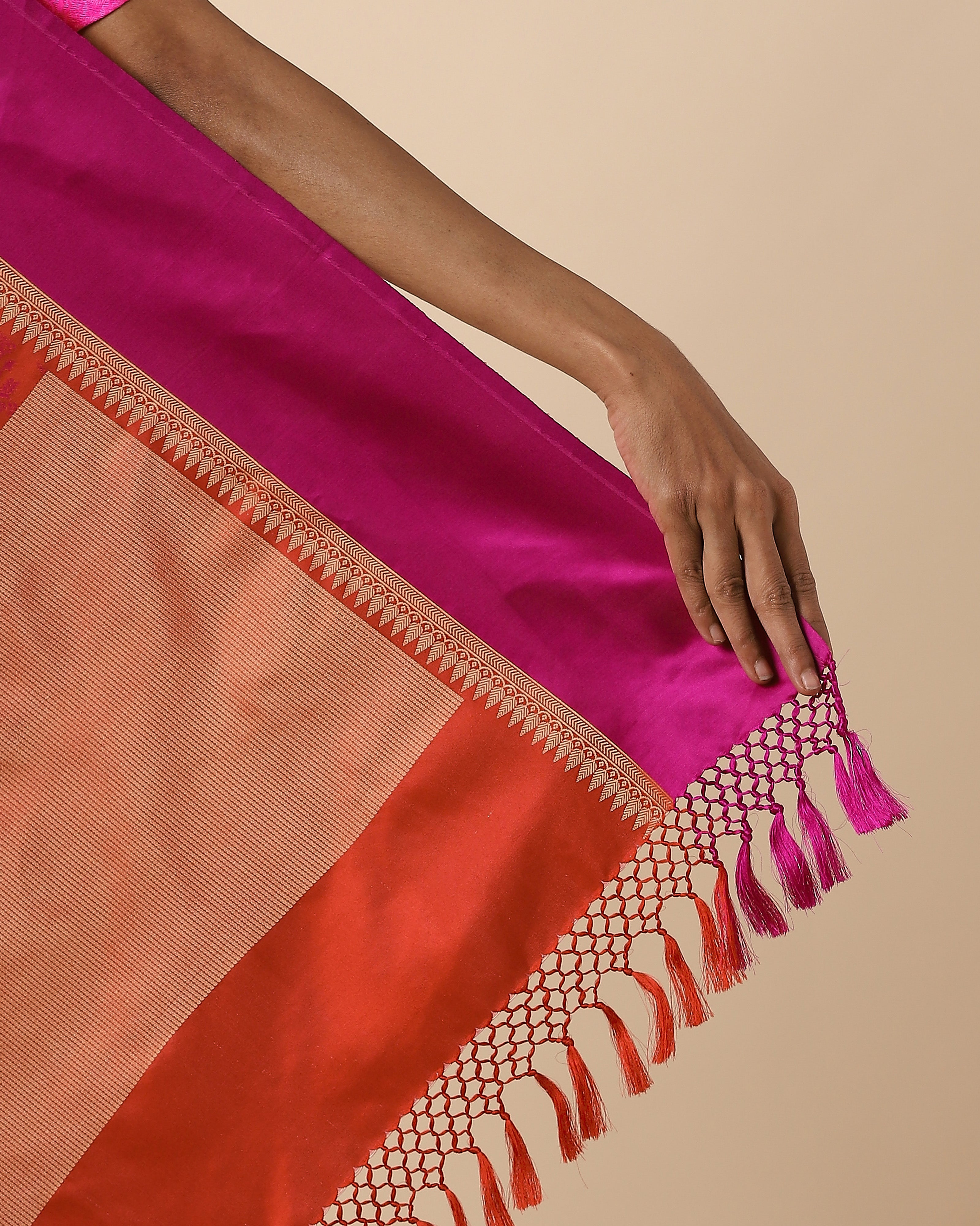 Ishika Banarasi Tanchoi Silk Saree
