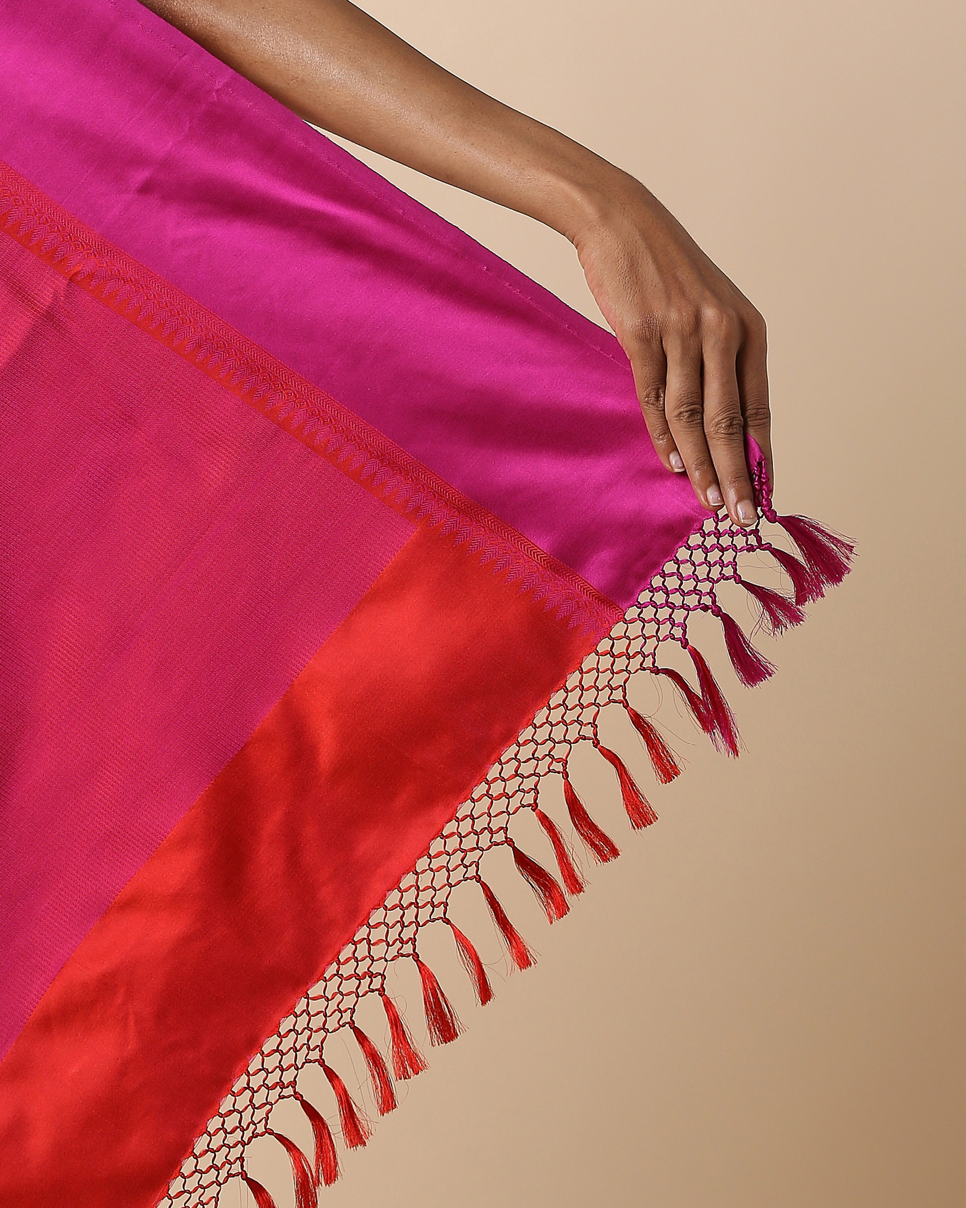 Ishika Banarasi Tanchoi Silk Saree