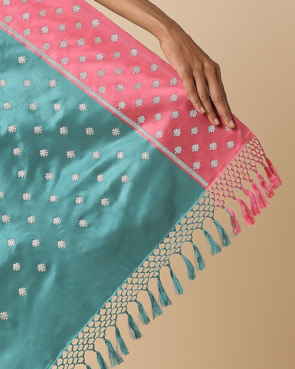Harleen Banarasi Tanchoi And Kadwa Silk Saree