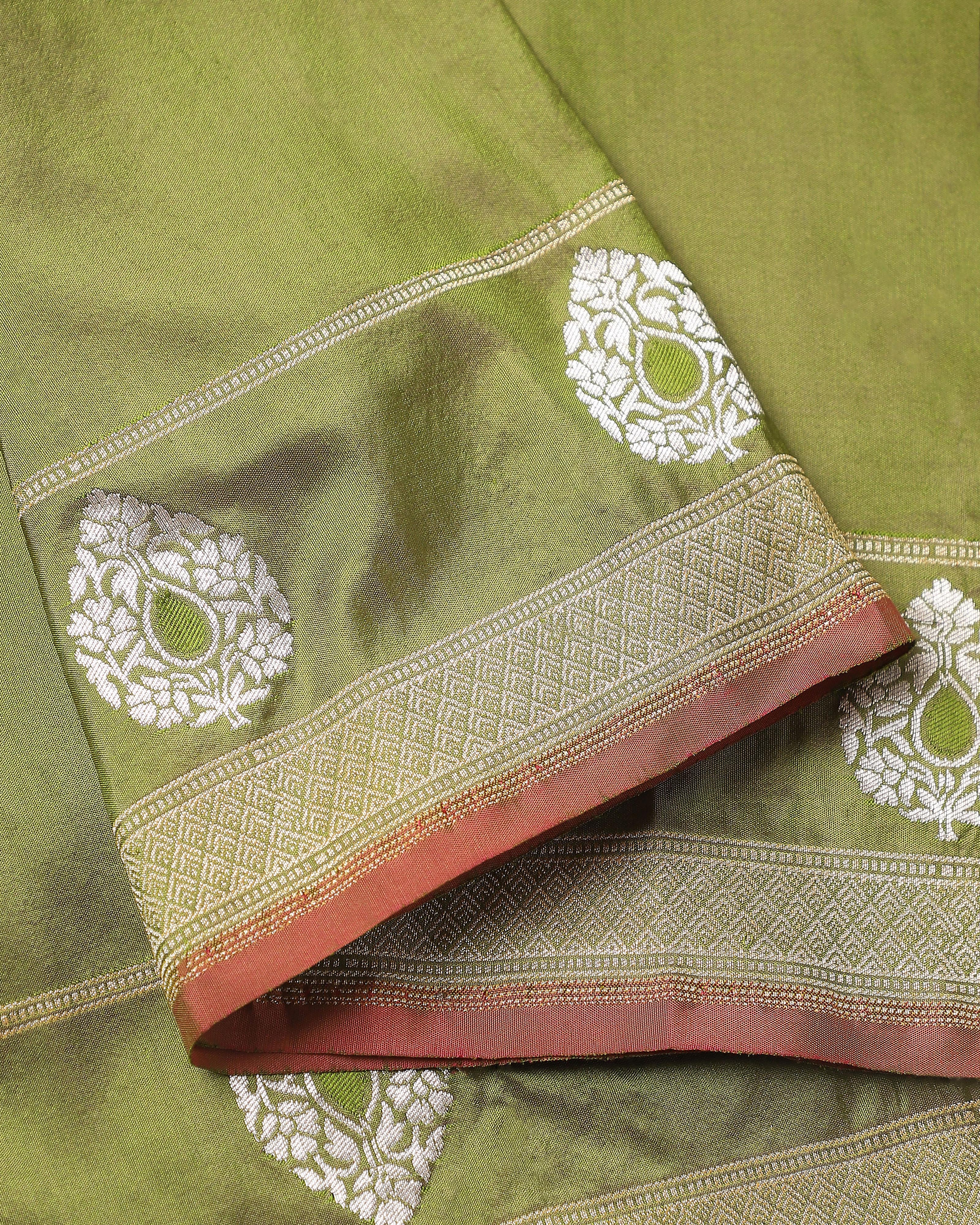 Jyoti Banarasi Cutwork Silk Saree