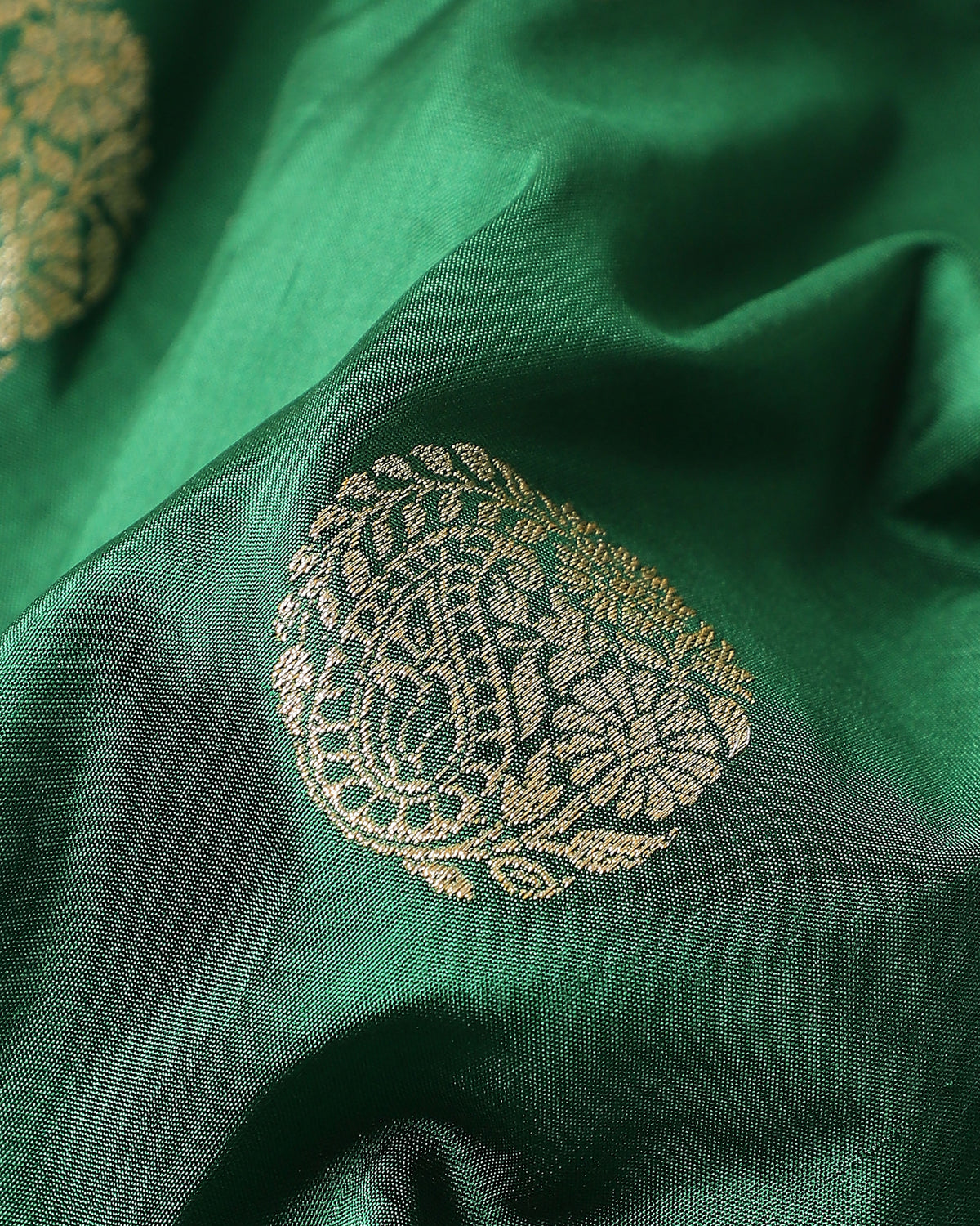 Arishna Banarasi Kadwa Silk Saree