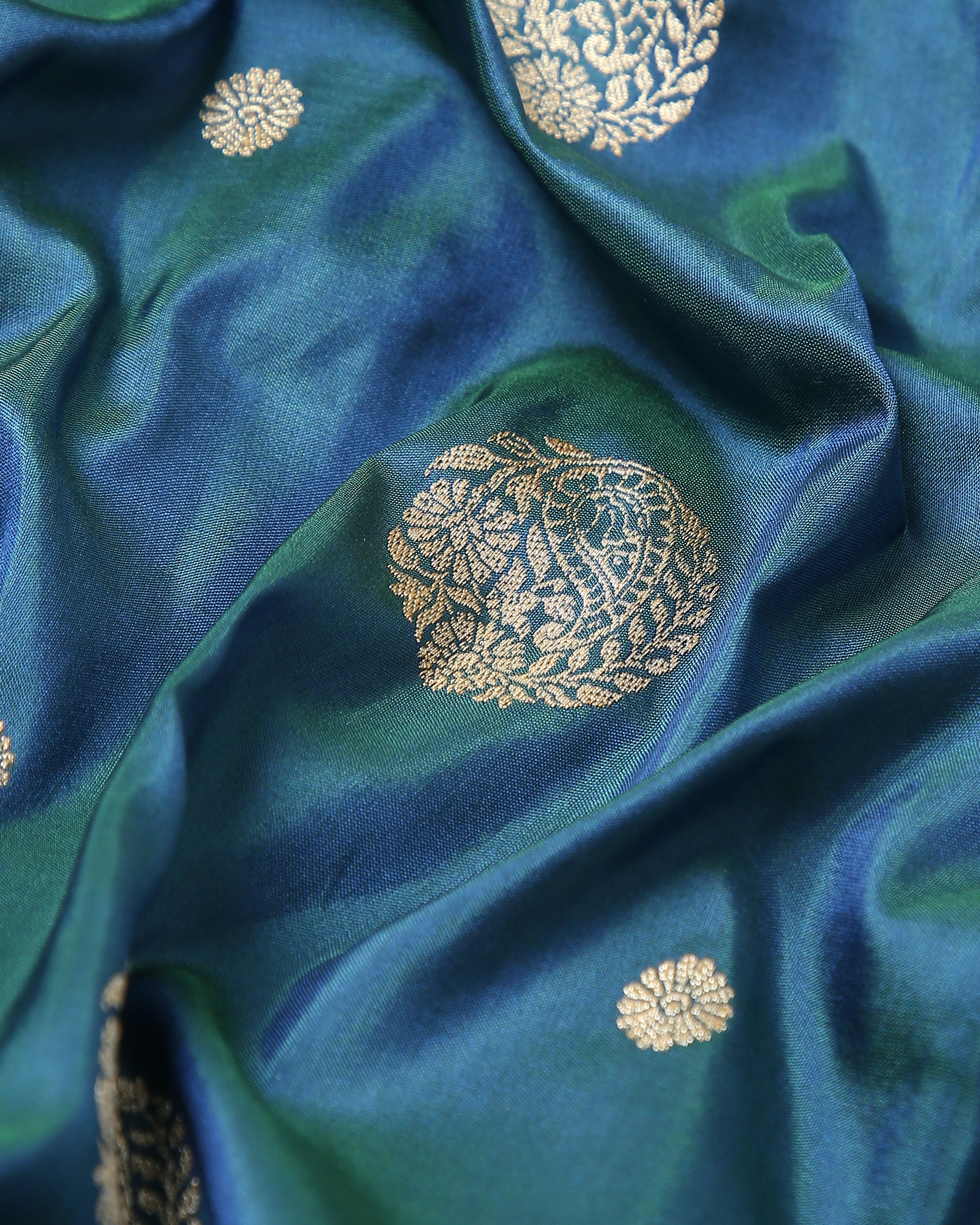 Arishna Banarasi Kadwa Silk Saree