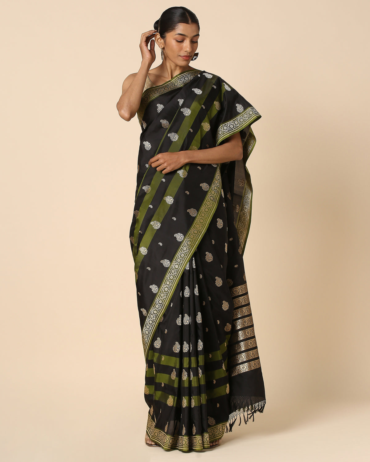 Vainika Banarasi Kadwa Silk Saree
