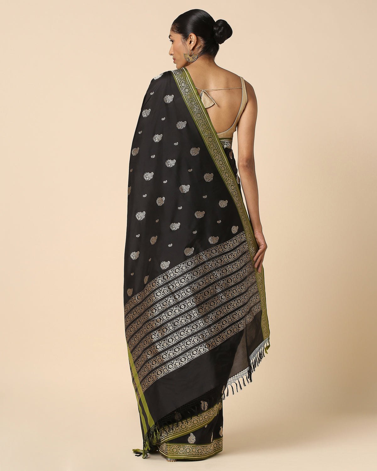 Vainika Banarasi Kadwa Silk Saree