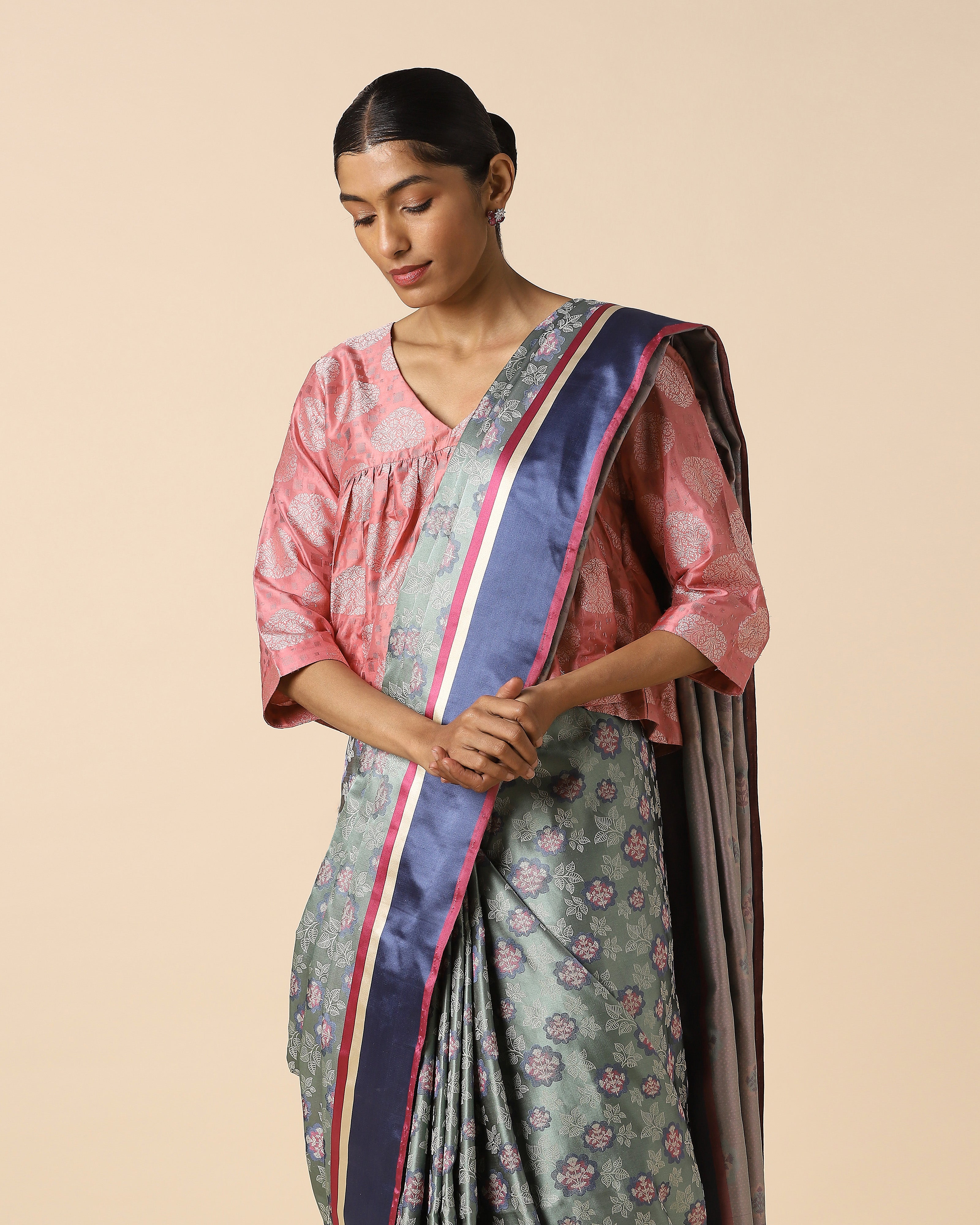 Seola Banarasi Tanchoi Silk Saree