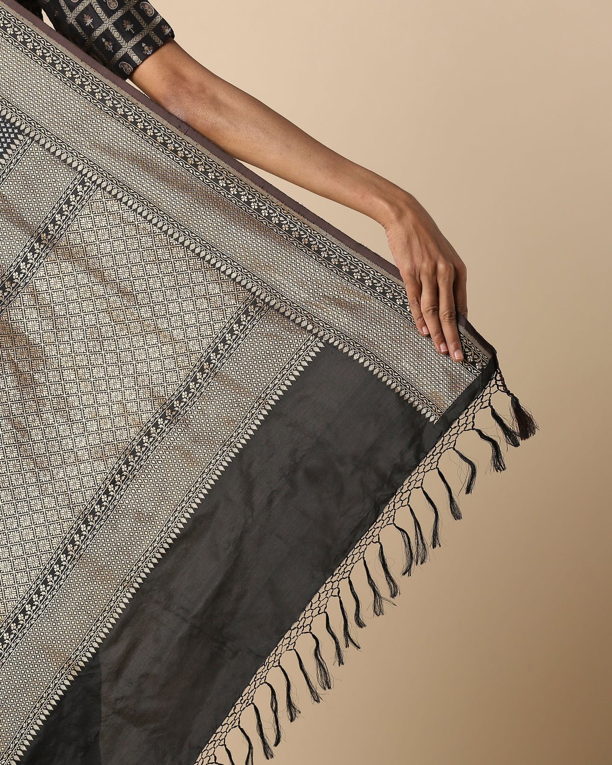 Haniya Banarasi Kadwa Silk Saree