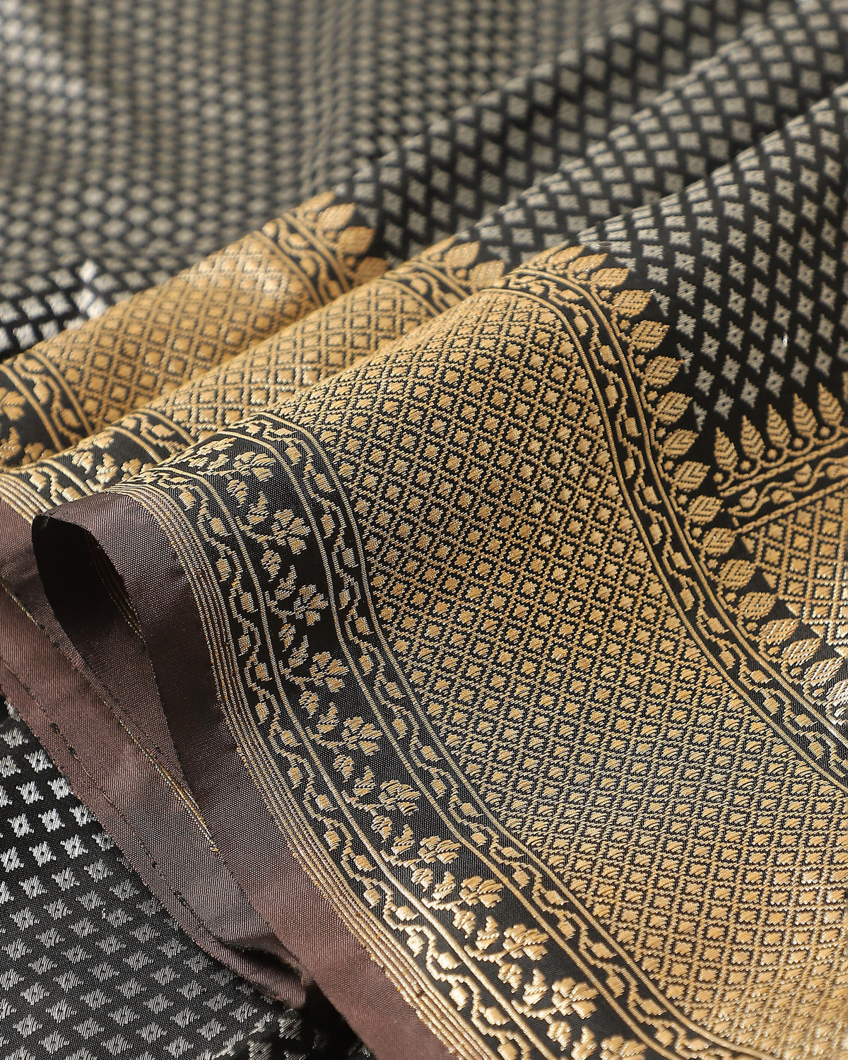 Haniya Banarasi Kadwa Silk Saree