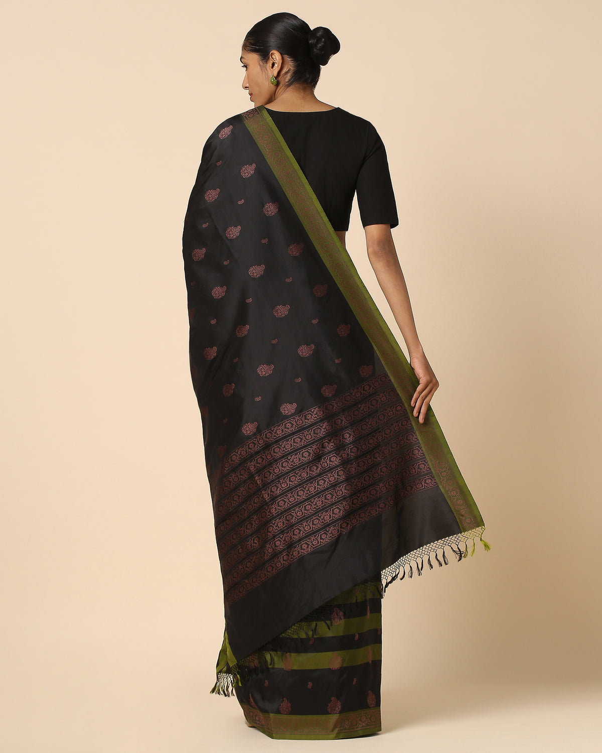 Vainika Banarasi Kadwa Silk Saree