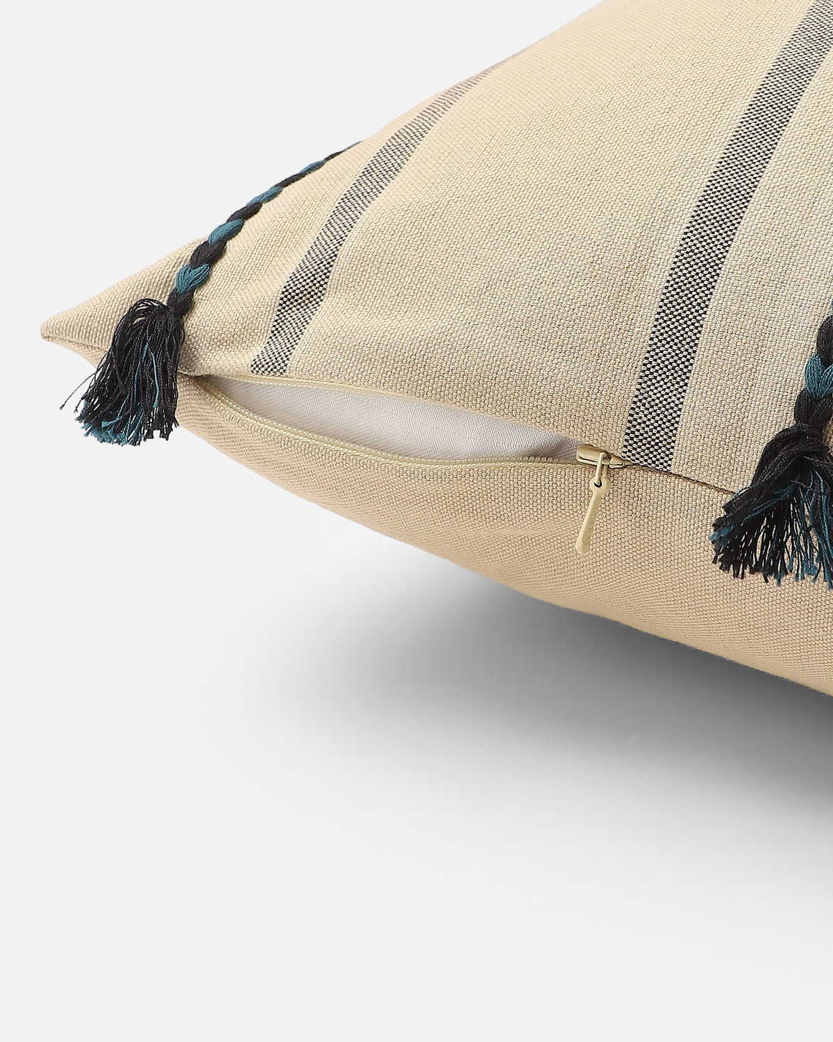 Miru Bhujodi Extra Weft Cotton Cushion Cover