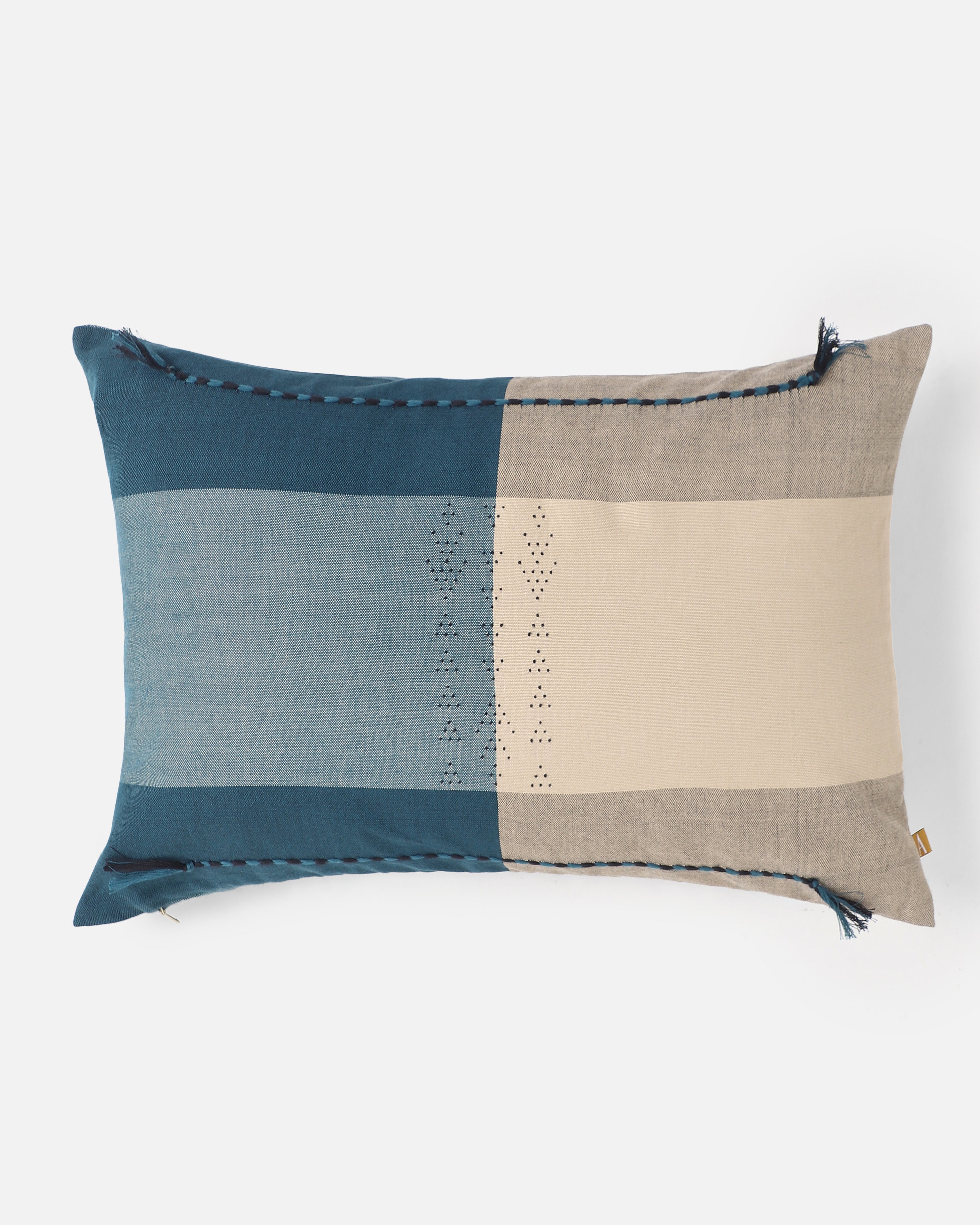 Teer Bhujodi Tangalia Cotton Cushion Cover
