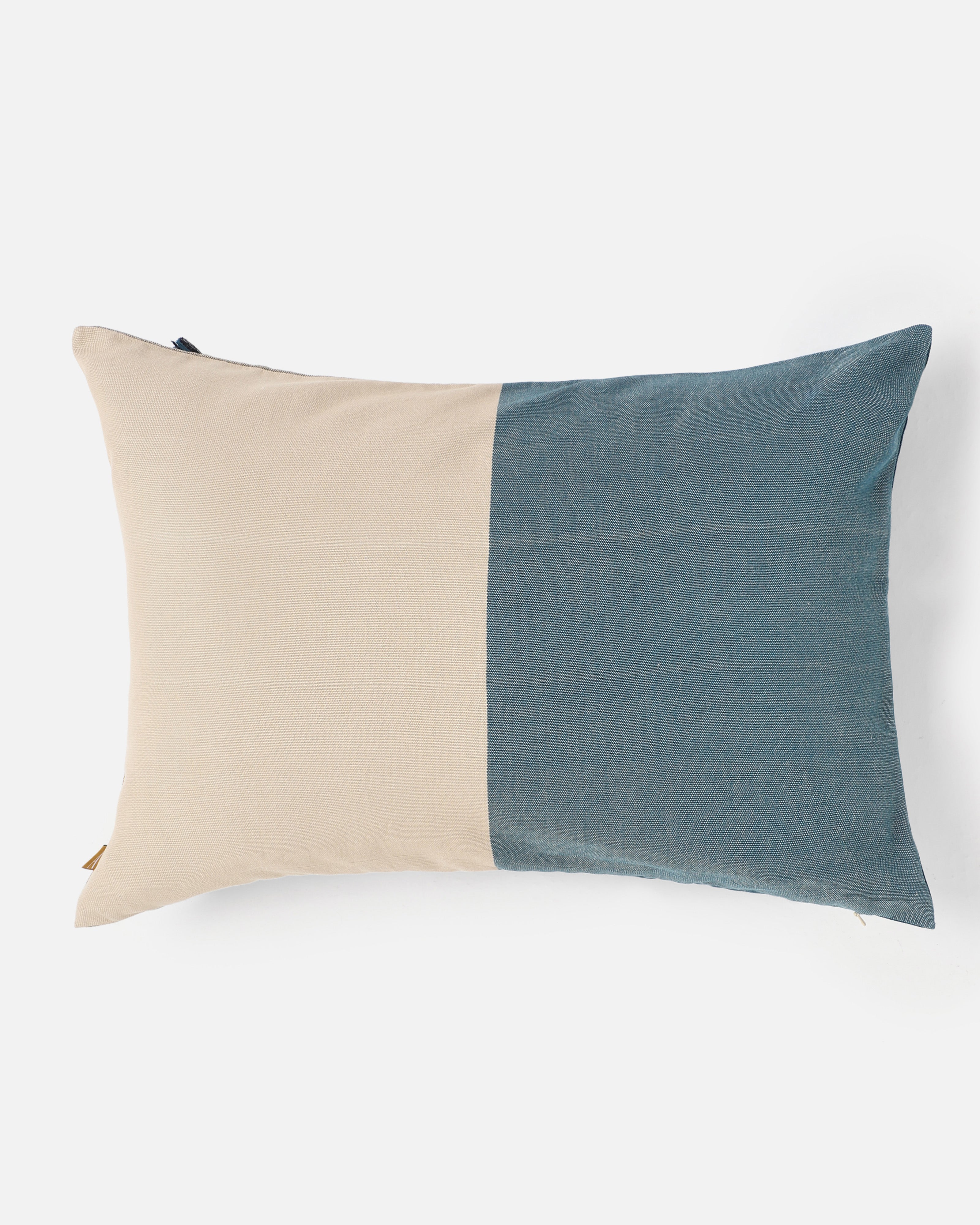 Teer Bhujodi Tangalia Cotton Cushion Cover