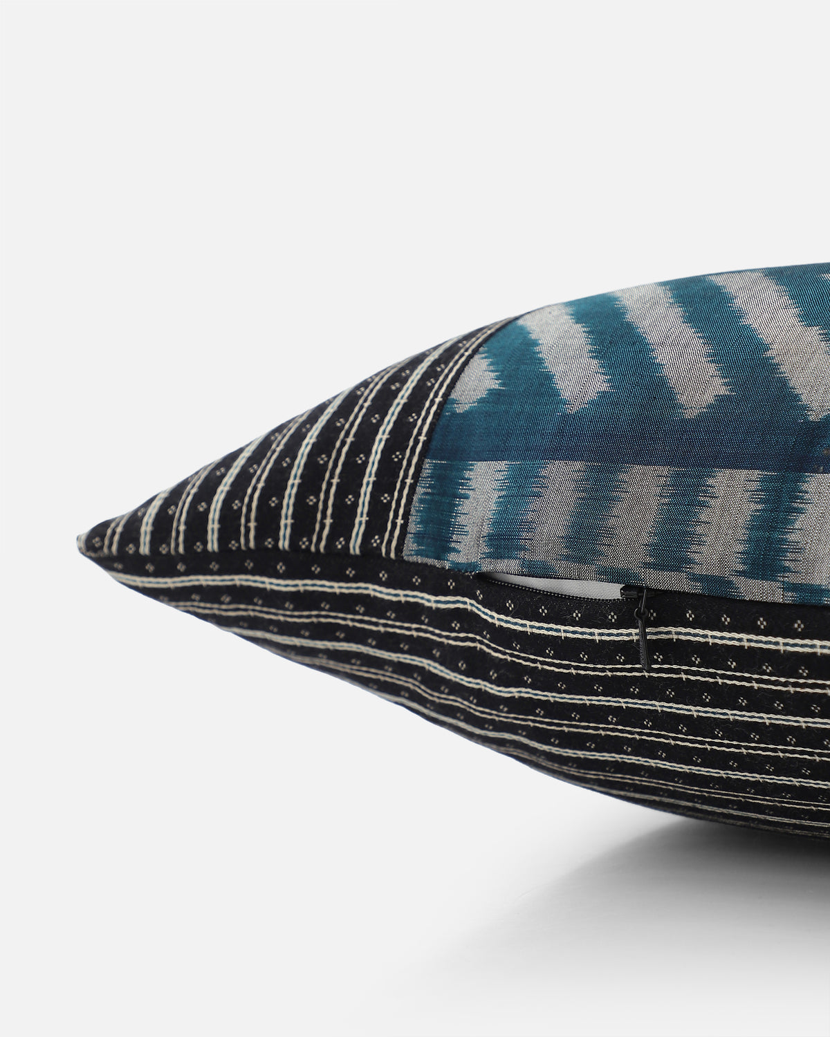 Zune Pochampally Weft Ikat Cotton Silk Cushion Cover