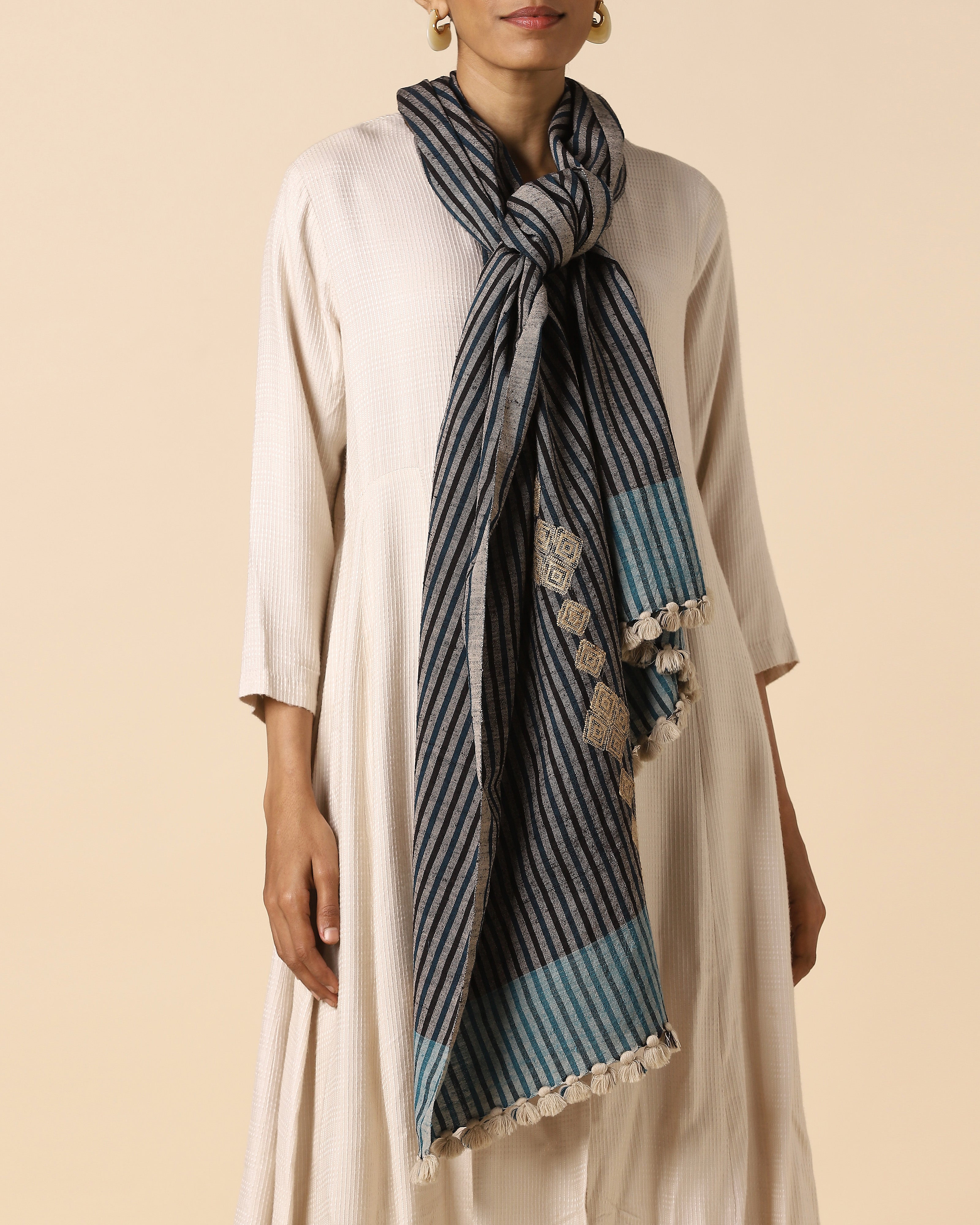 Raharki Bhujodi Extra Weft Wool Silk Stole