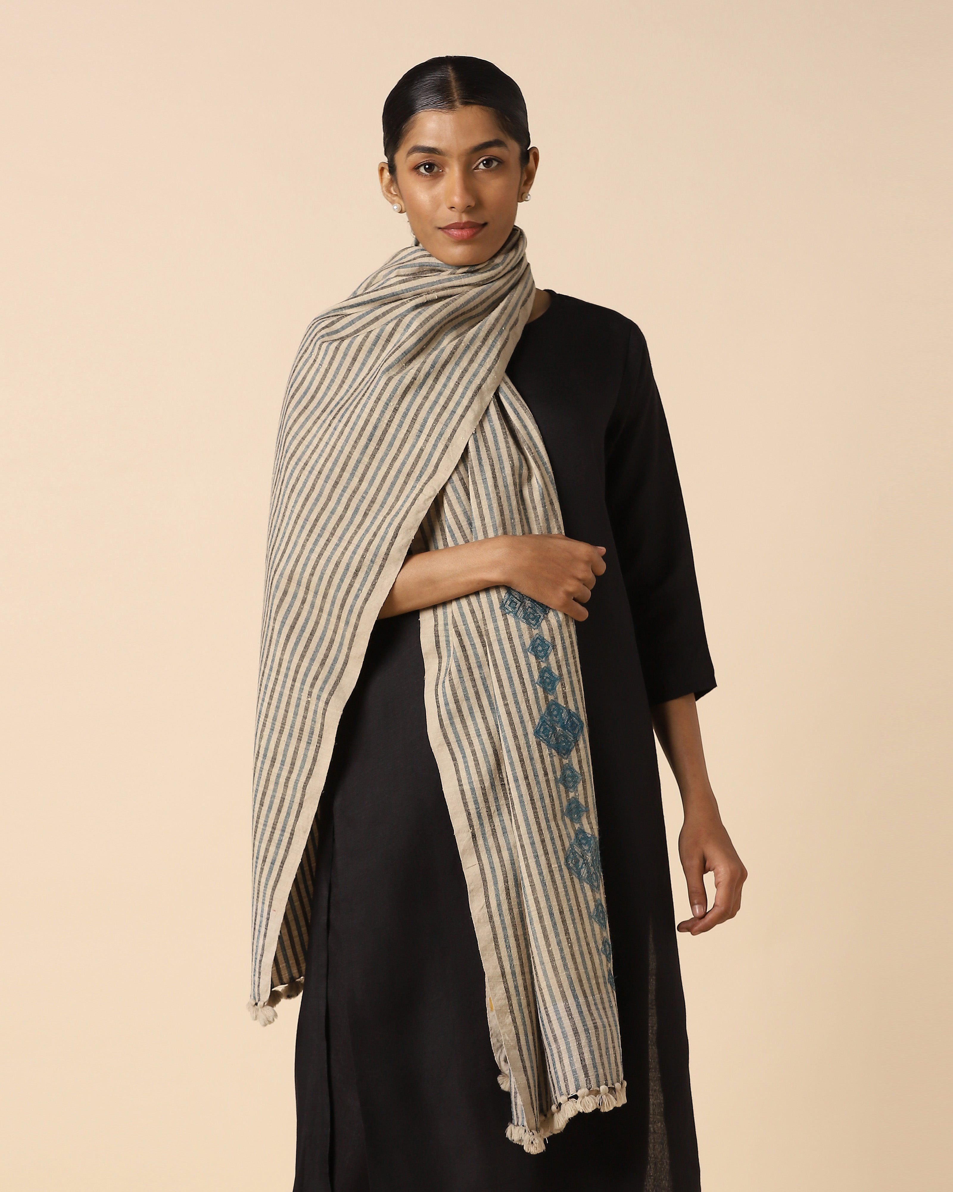 Raharki Bhujodi Extra Weft Wool Silk Stole