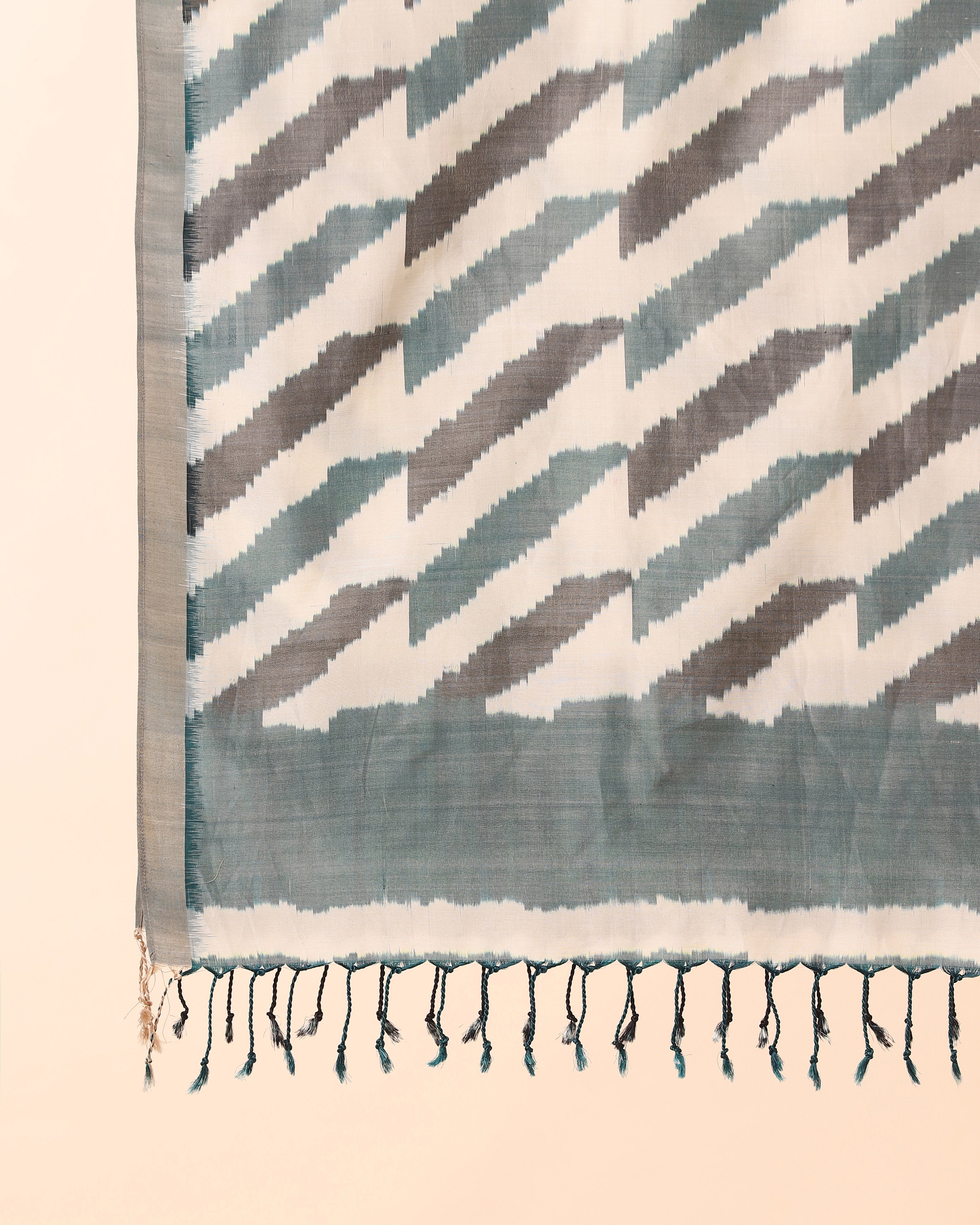 Aamya Pochampally Warp Ikat Silk Cotton Stole