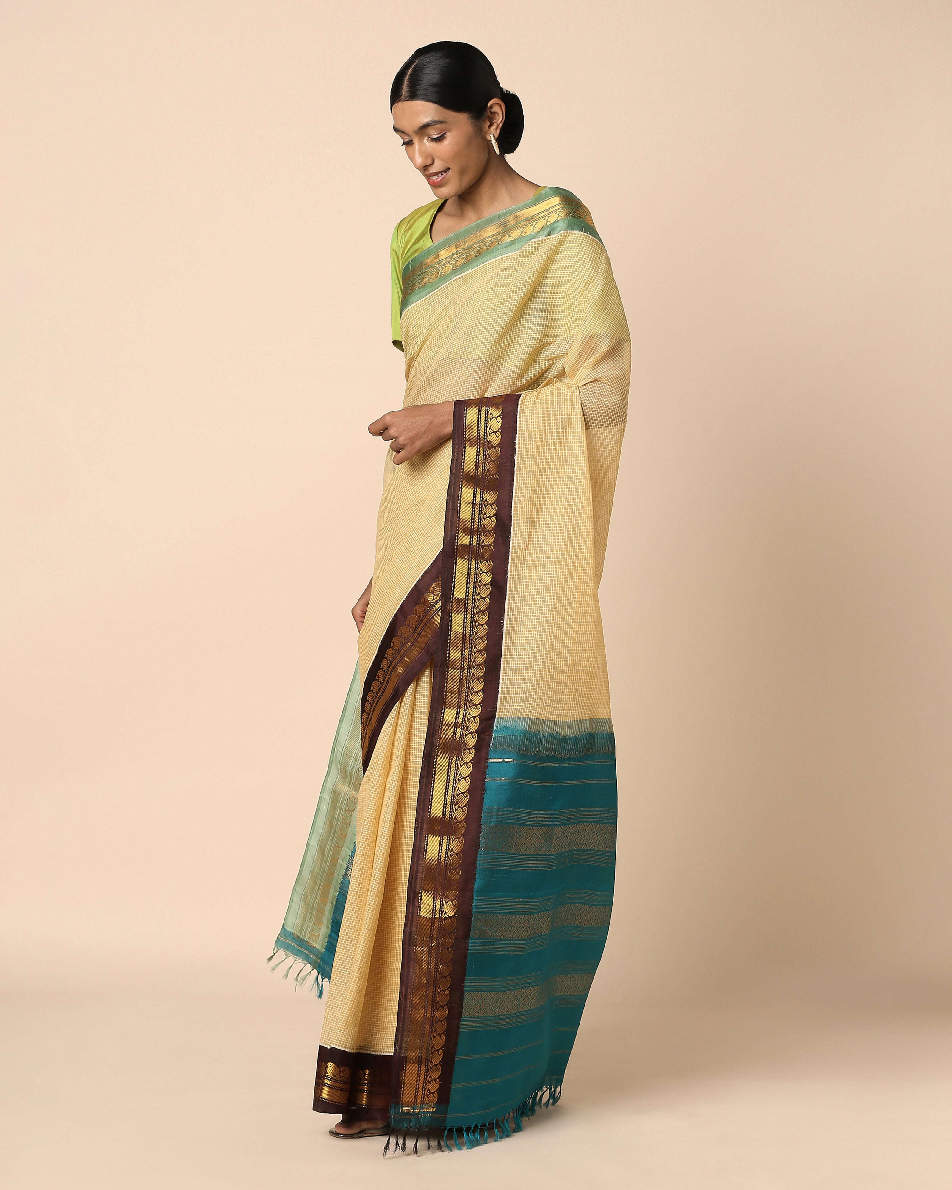 Maham Gadwal Kuttu Weave Cotton Silk Saree