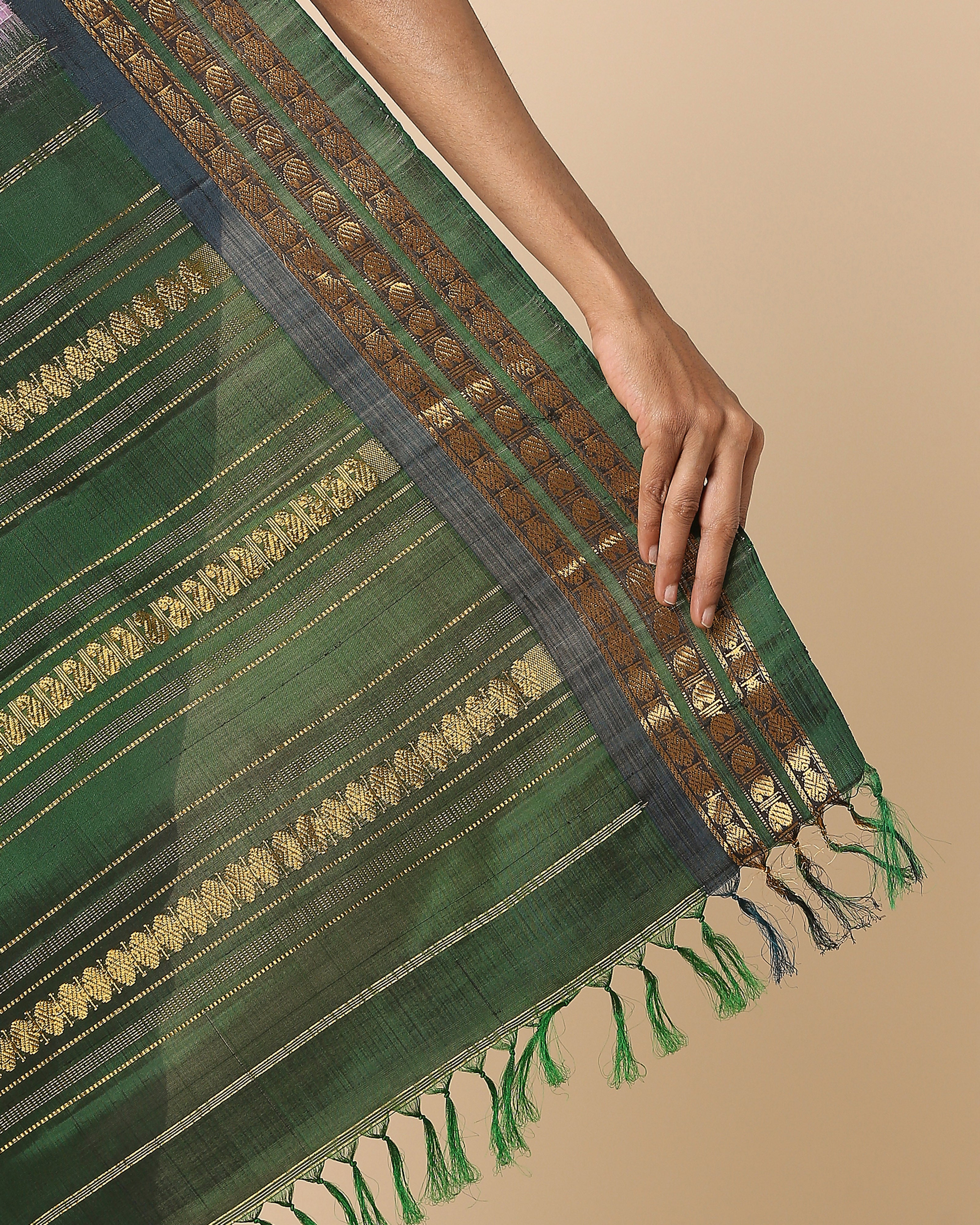 Siddra Gadwal Kuttu Weave Cotton Silk Saree
