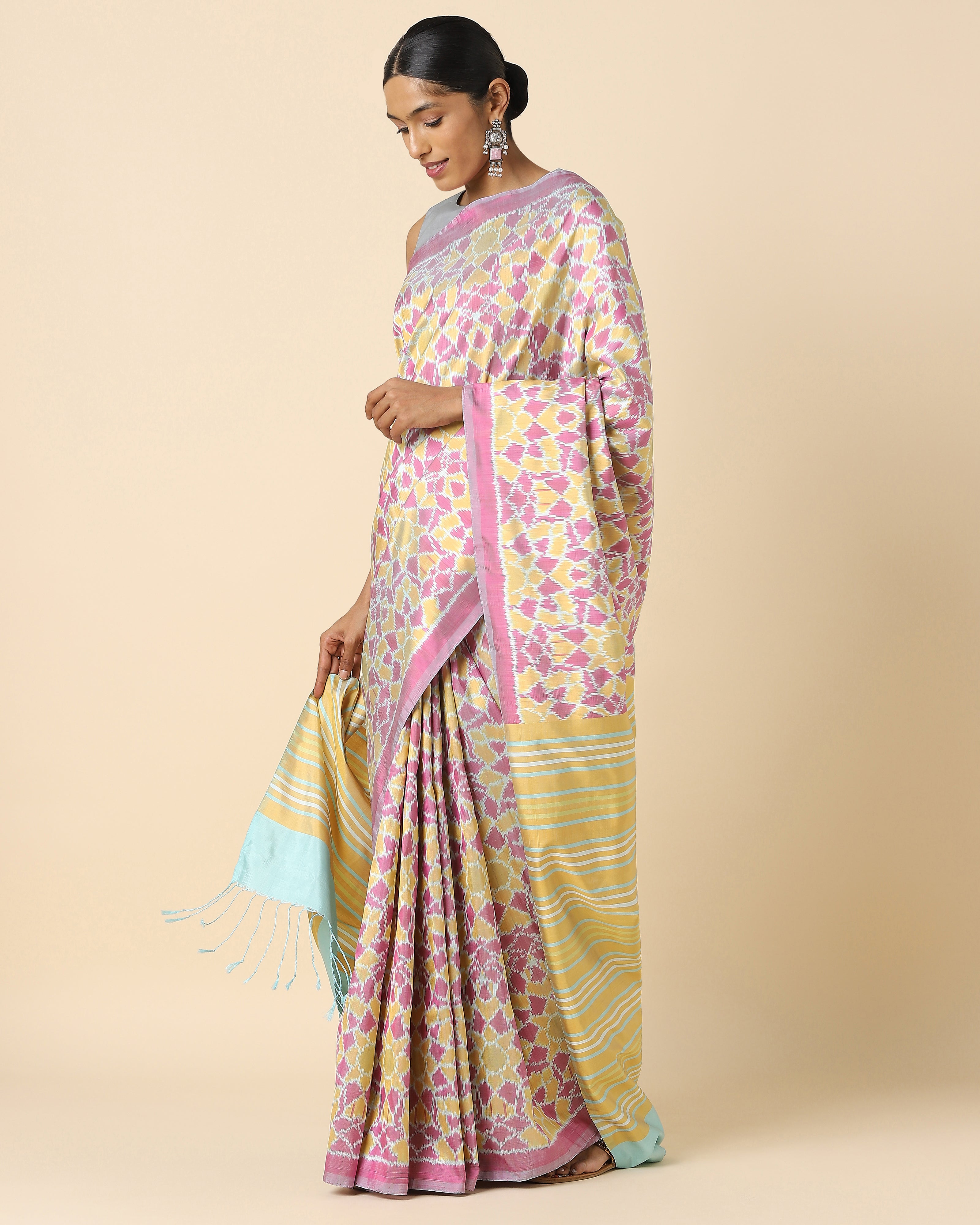 Rimani Pochampally Weft Ikat Silk Saree