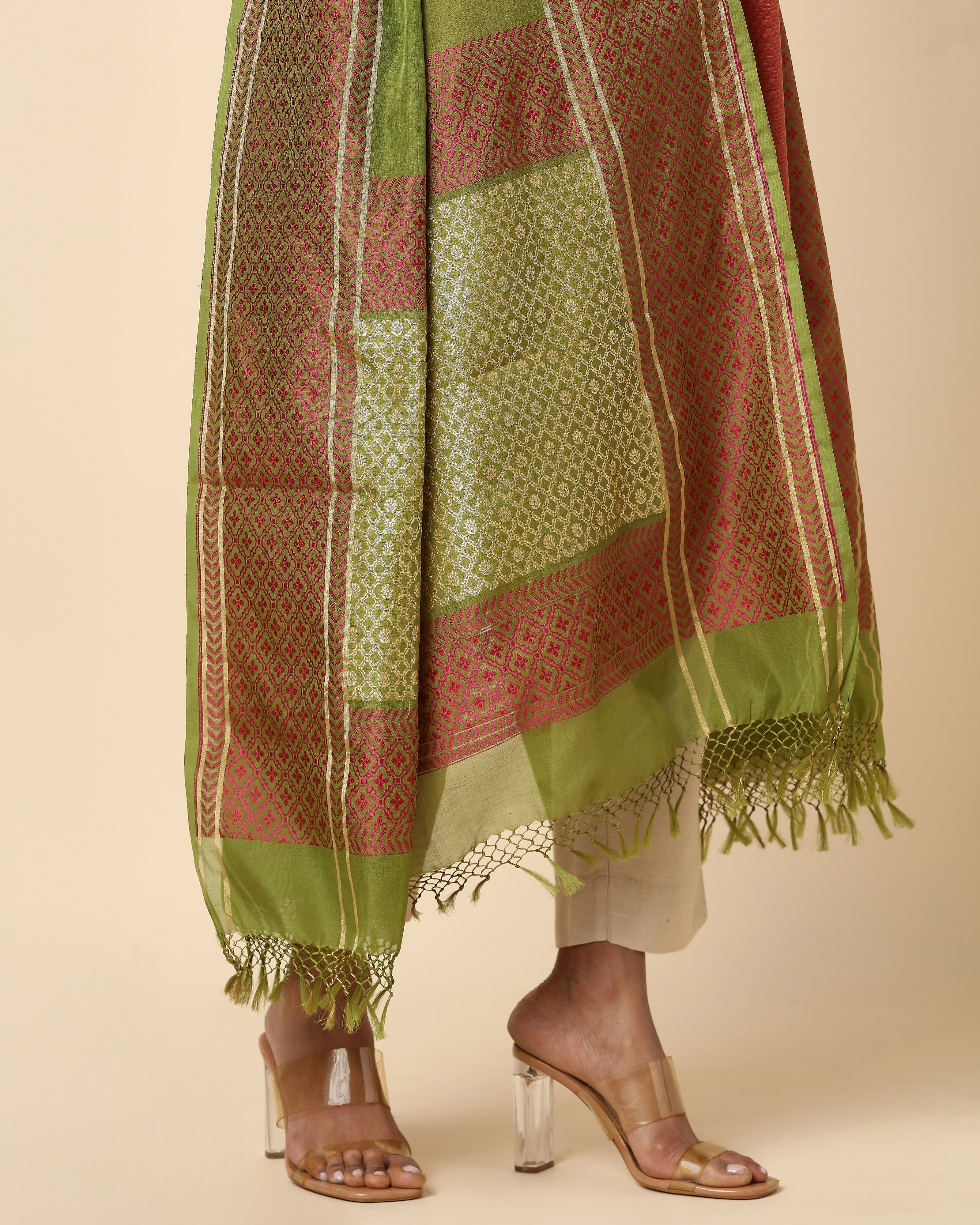 Ashlesha Kadwa Silk Cotton Dupatta