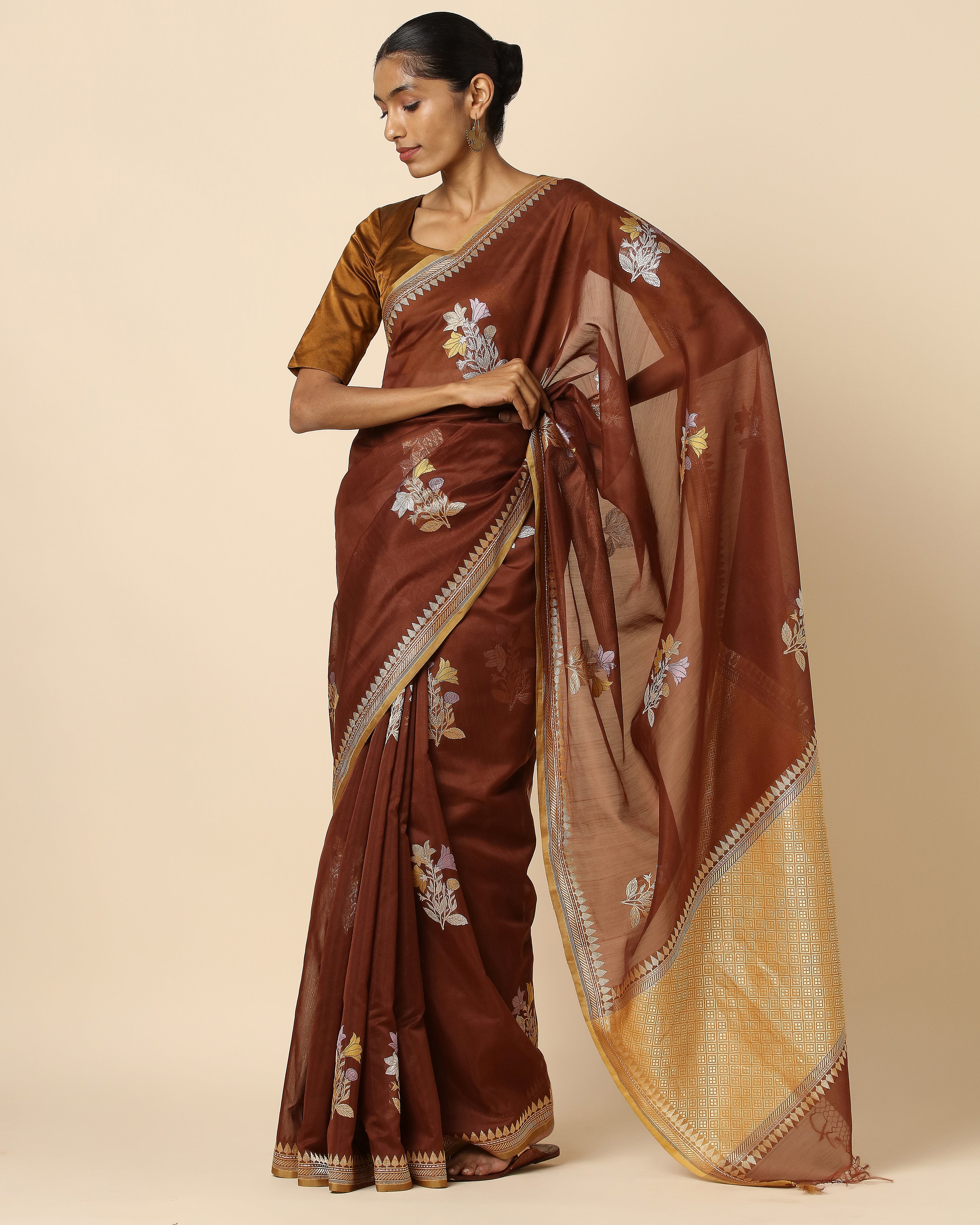 Cotton Printed Saree In Brown Colour - SR5416324