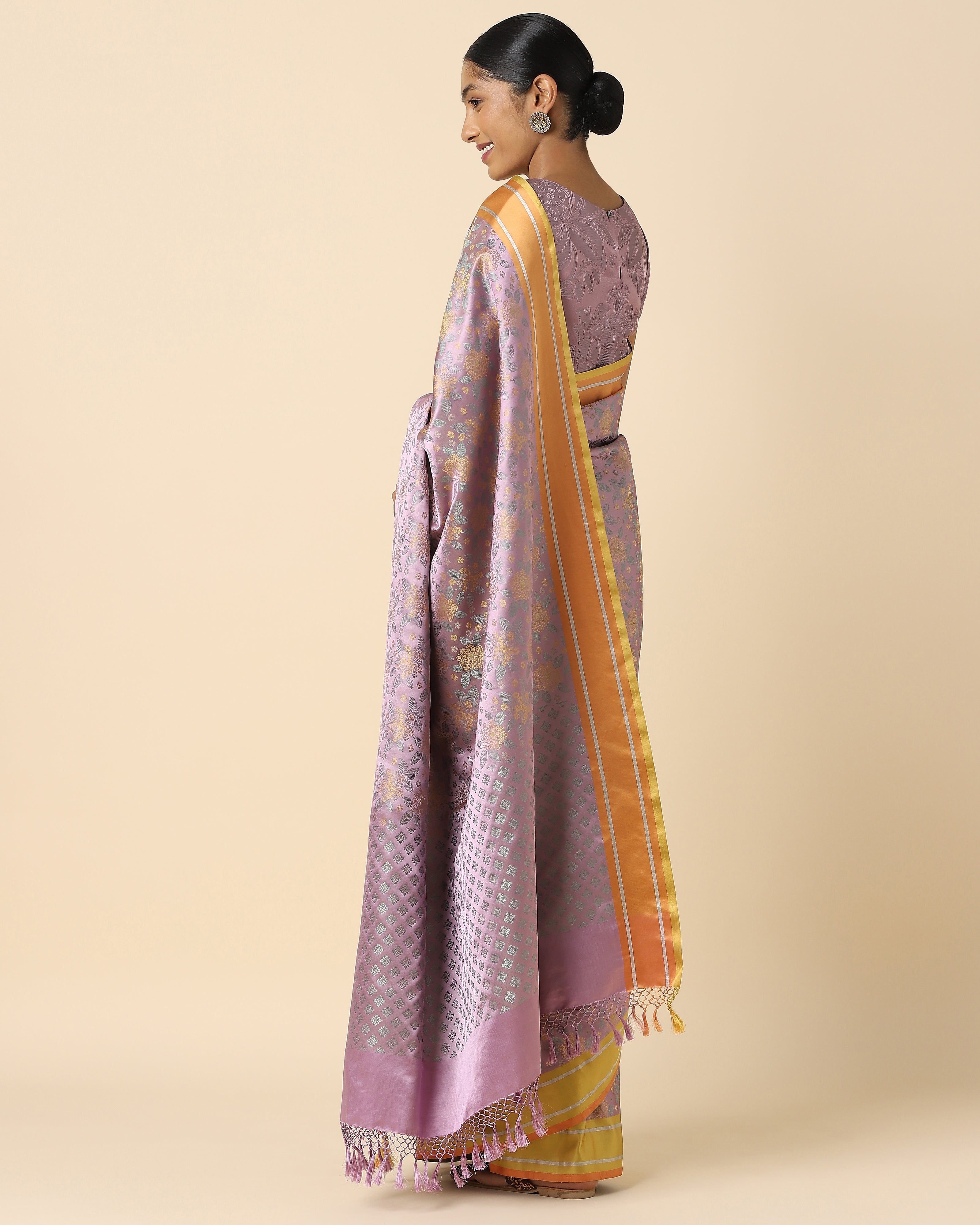 Ganikaa Tanchoi Silk Saree