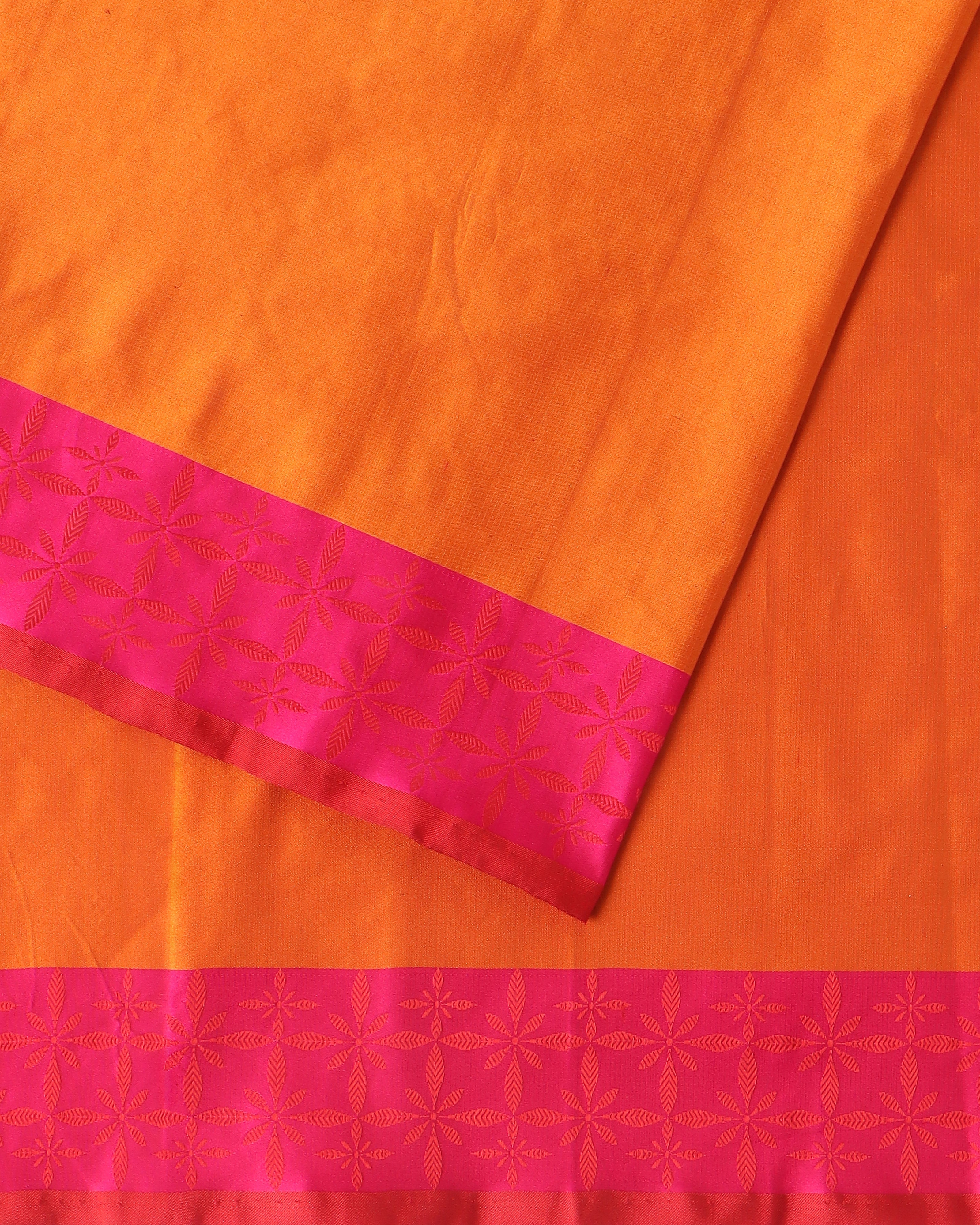 Uzma Tanchoi Silk Saree