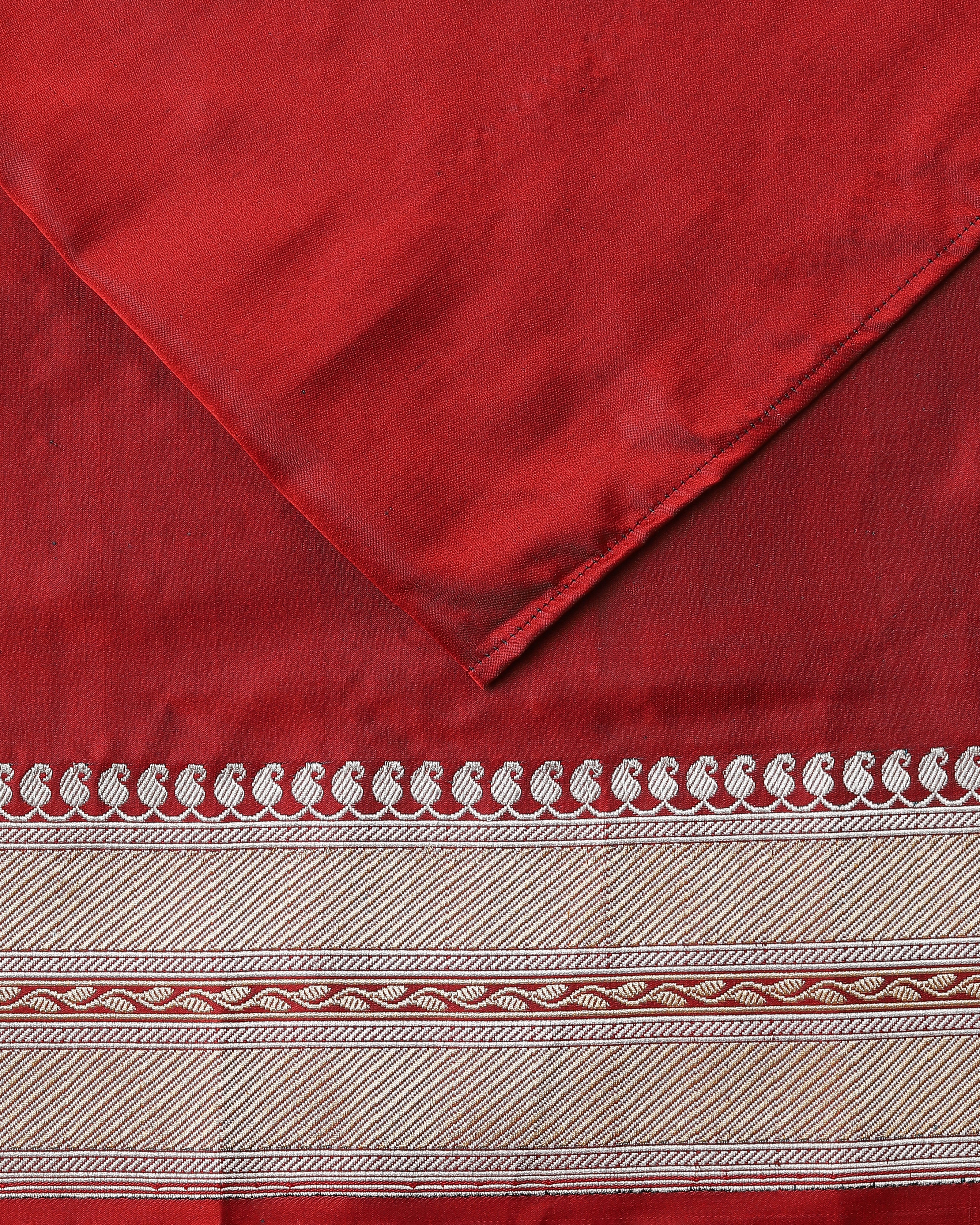 Salena Tanchoi Silk Saree