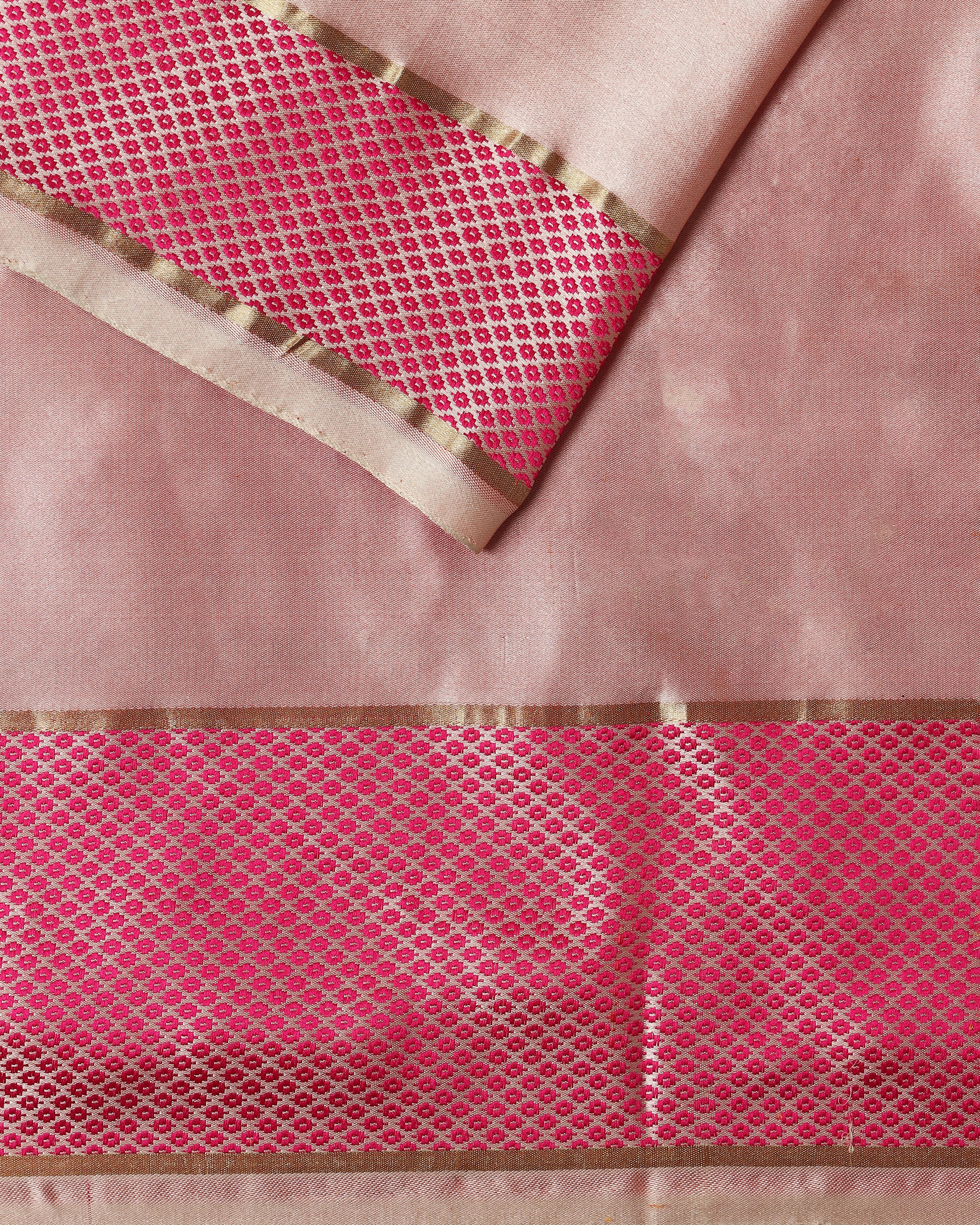 Srinjine Banarasi Tanchoi Silk Saree